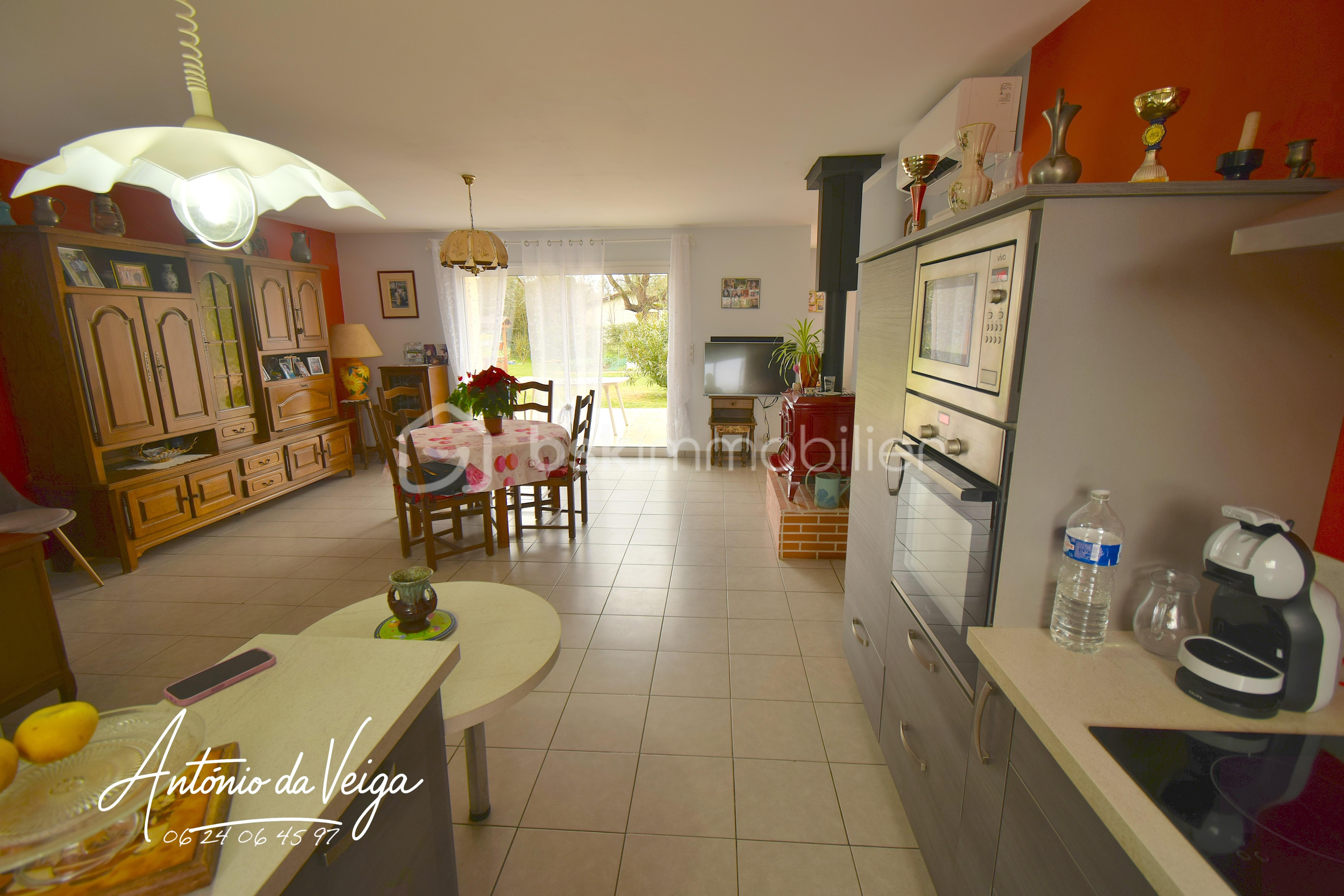 Maison de ville de 96,29 m² - Piece de vie 2.JPG