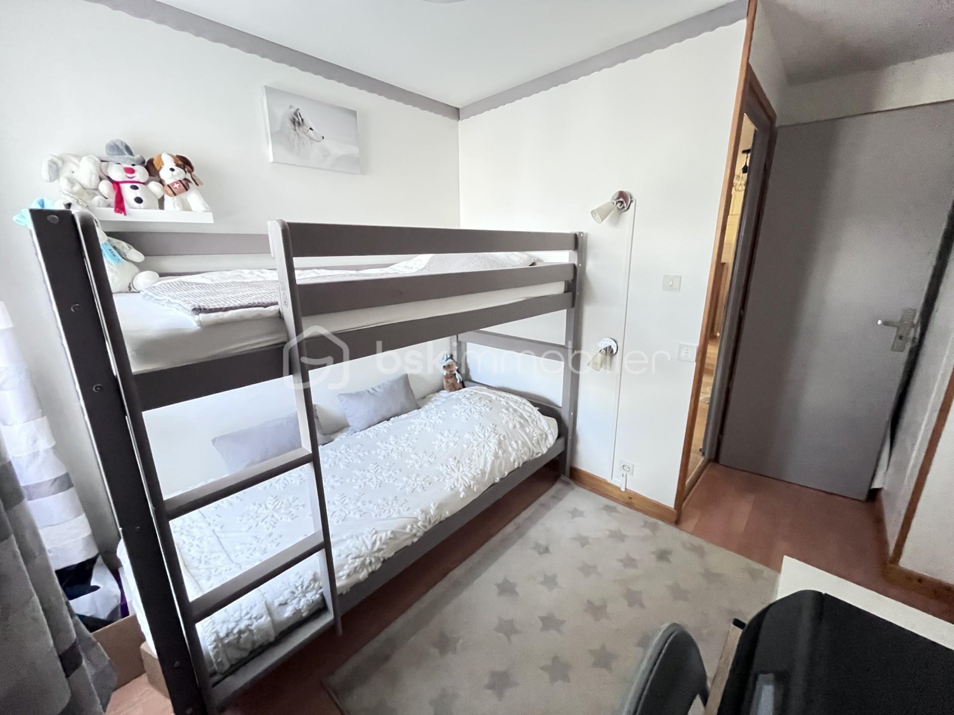 Appartement de 100 m² - b2c602f3-3b21-448b-8c52-154d6f2a9a77.jpg