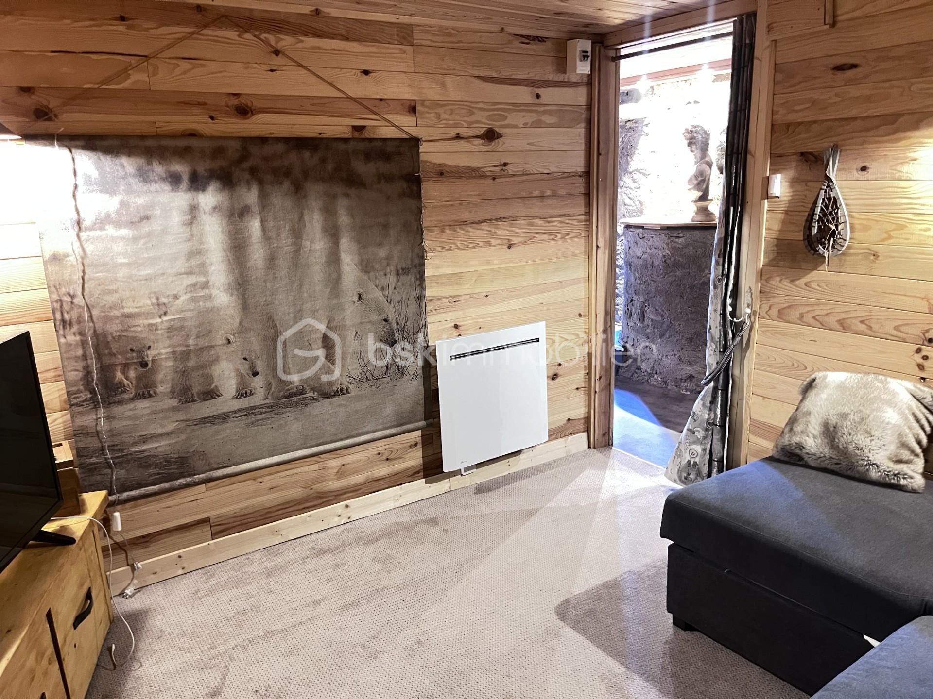 Appartement de 100 m² - f047a715-9e40-48a1-8e69-be7241bd8618.jpg