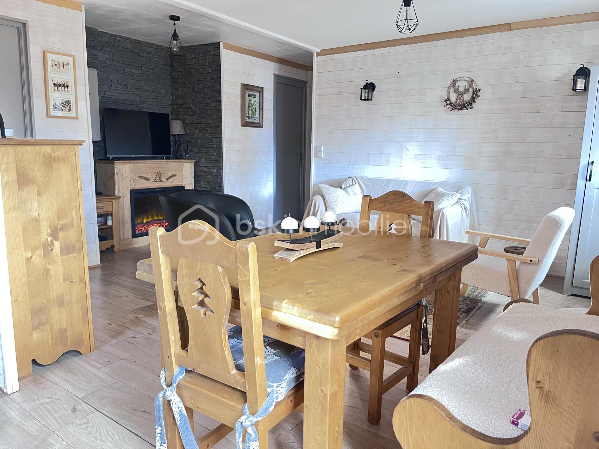 Appartement de 100 m² - 9266aa87-6a53-4616-a9aa-c0fbf0ba4b00.jpg