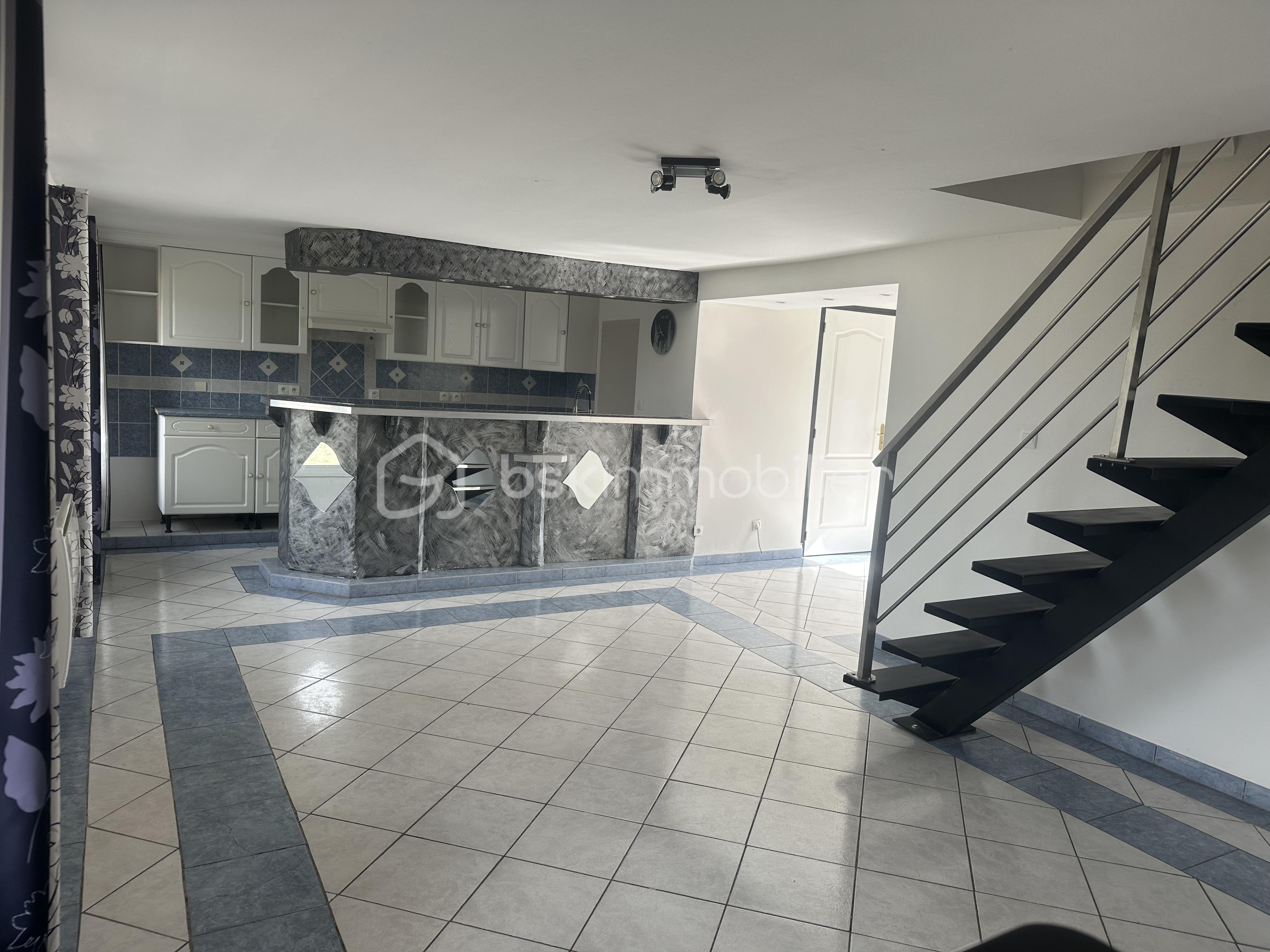 Maison longere de 103 m² - cuisine face.jpg