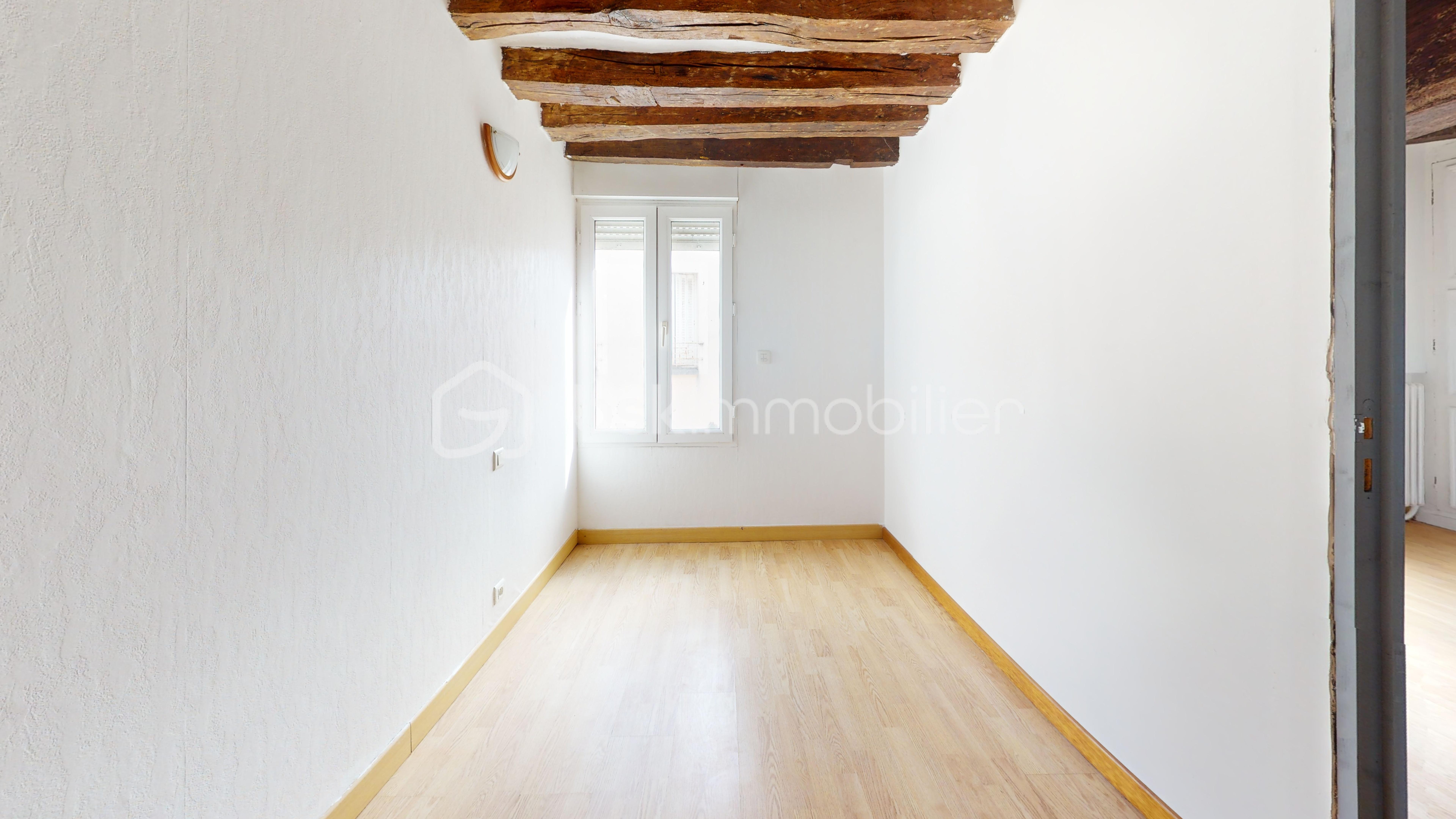 Maison de 150 m² - Immeuble-Bedroom 1.jpg