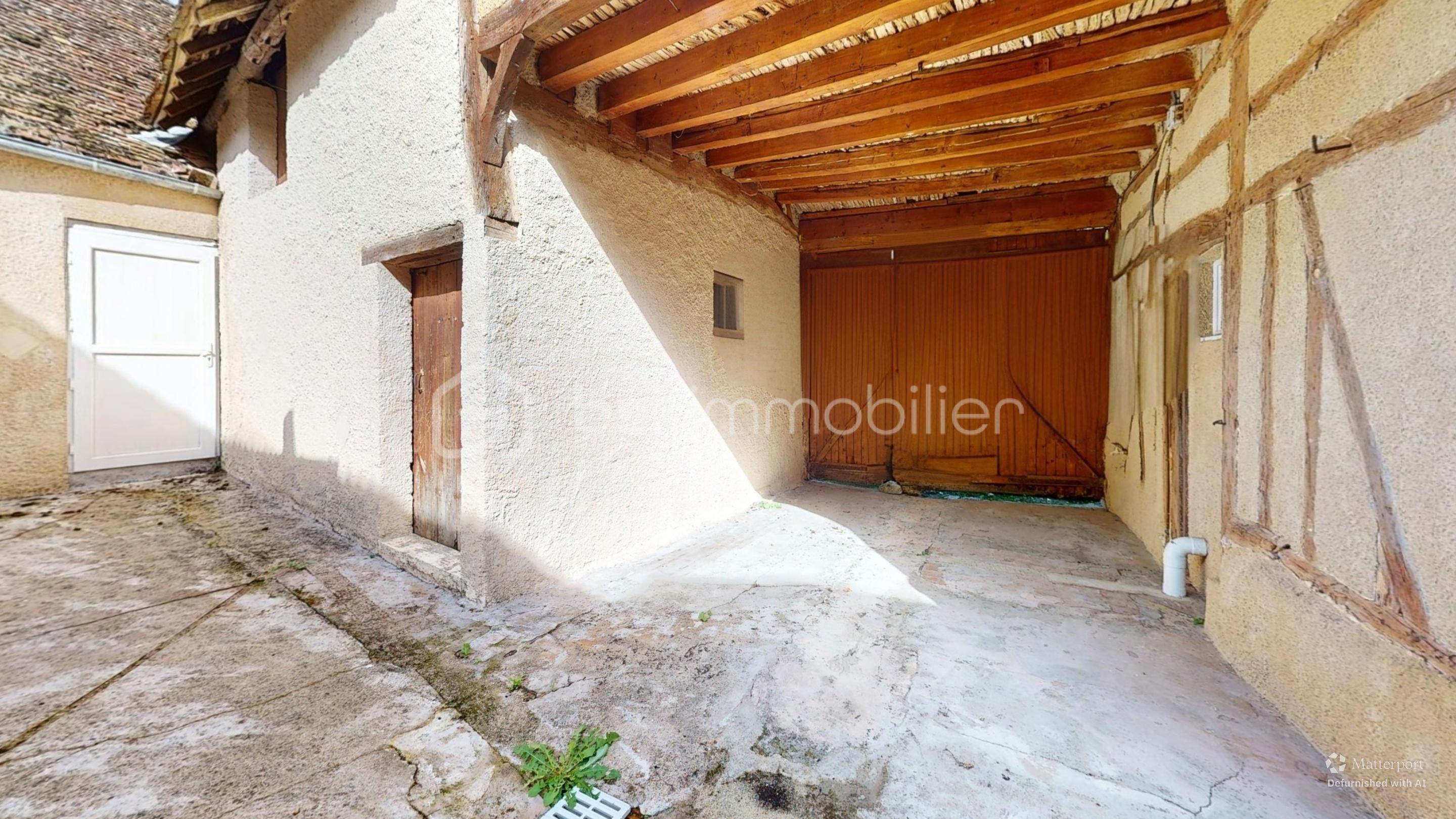 Maison de 150 m² - Immeuble-Garage-Defurnished 1.jpg
