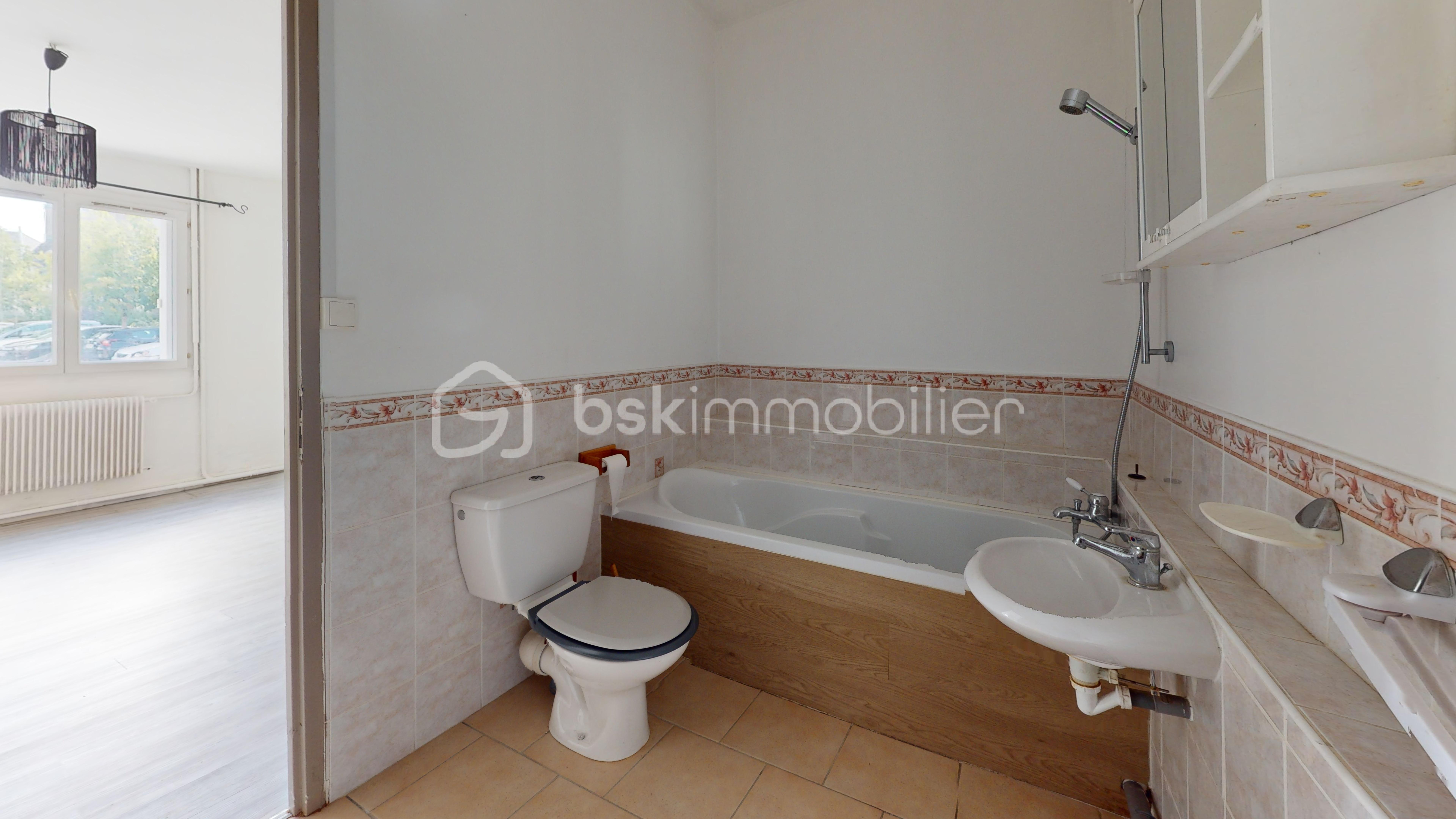 Maison de 150 m² - Immeuble-Bathroom.jpg