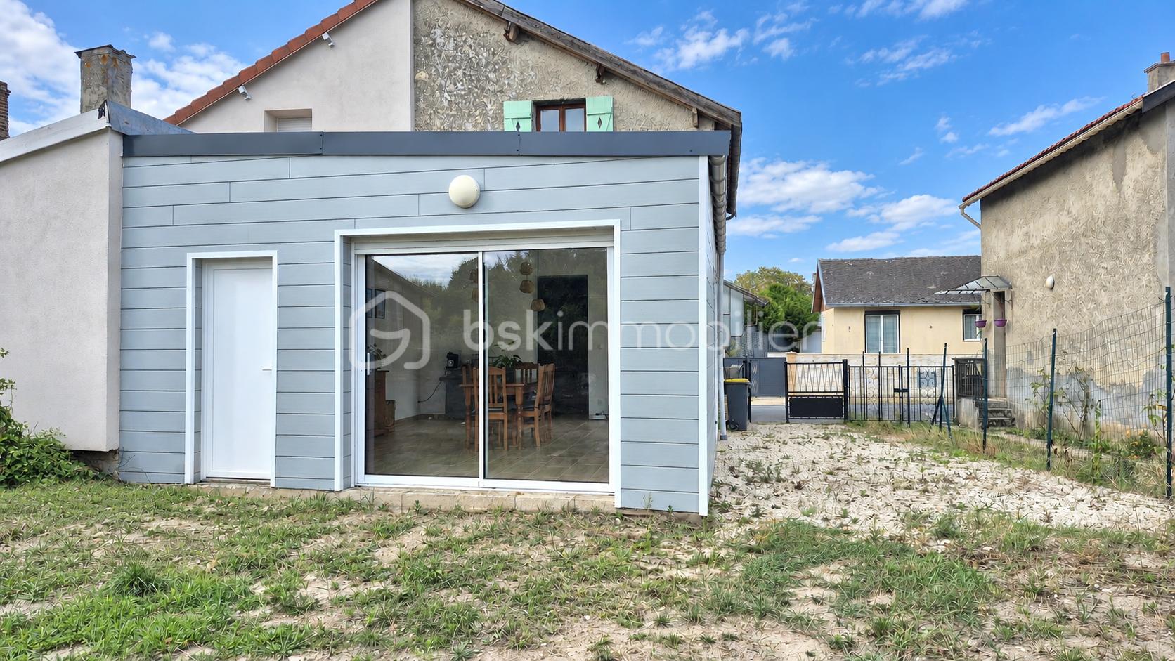Extérieur retouché.png