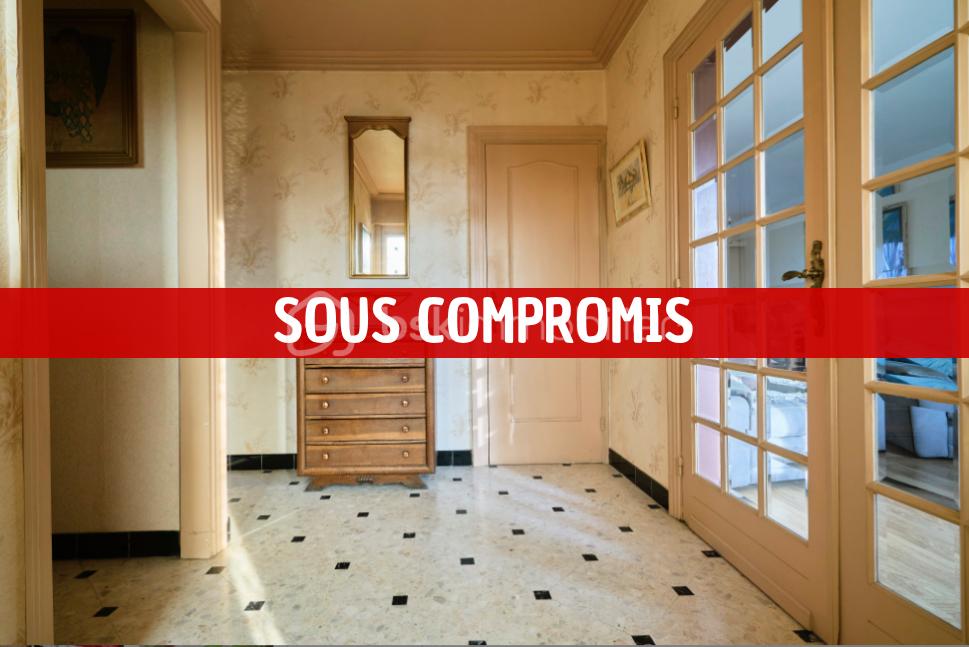 Bandeau rouge « SOUS COMPROMIS ».png