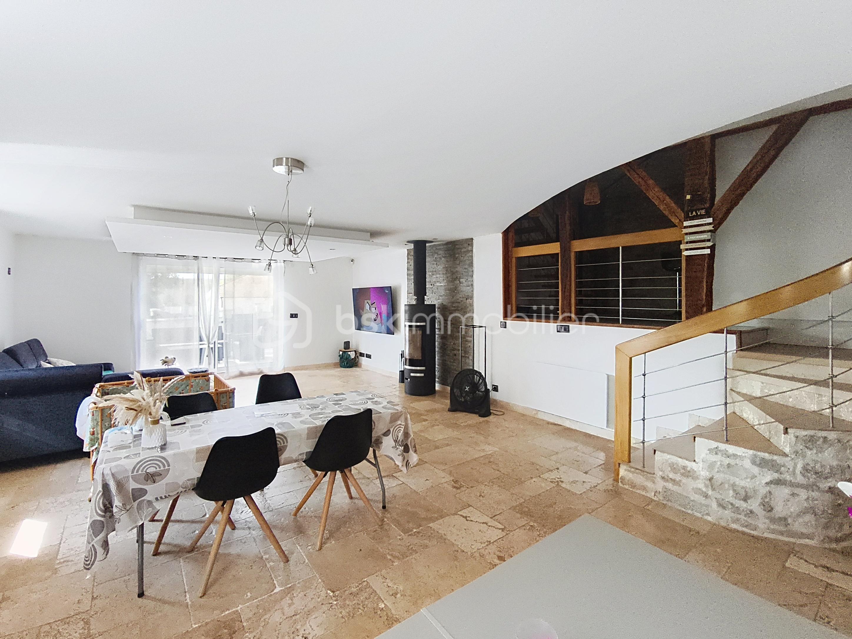 Maison 5 pièces 164 m² · à Les Maillys · 164 m² · 239 000 €