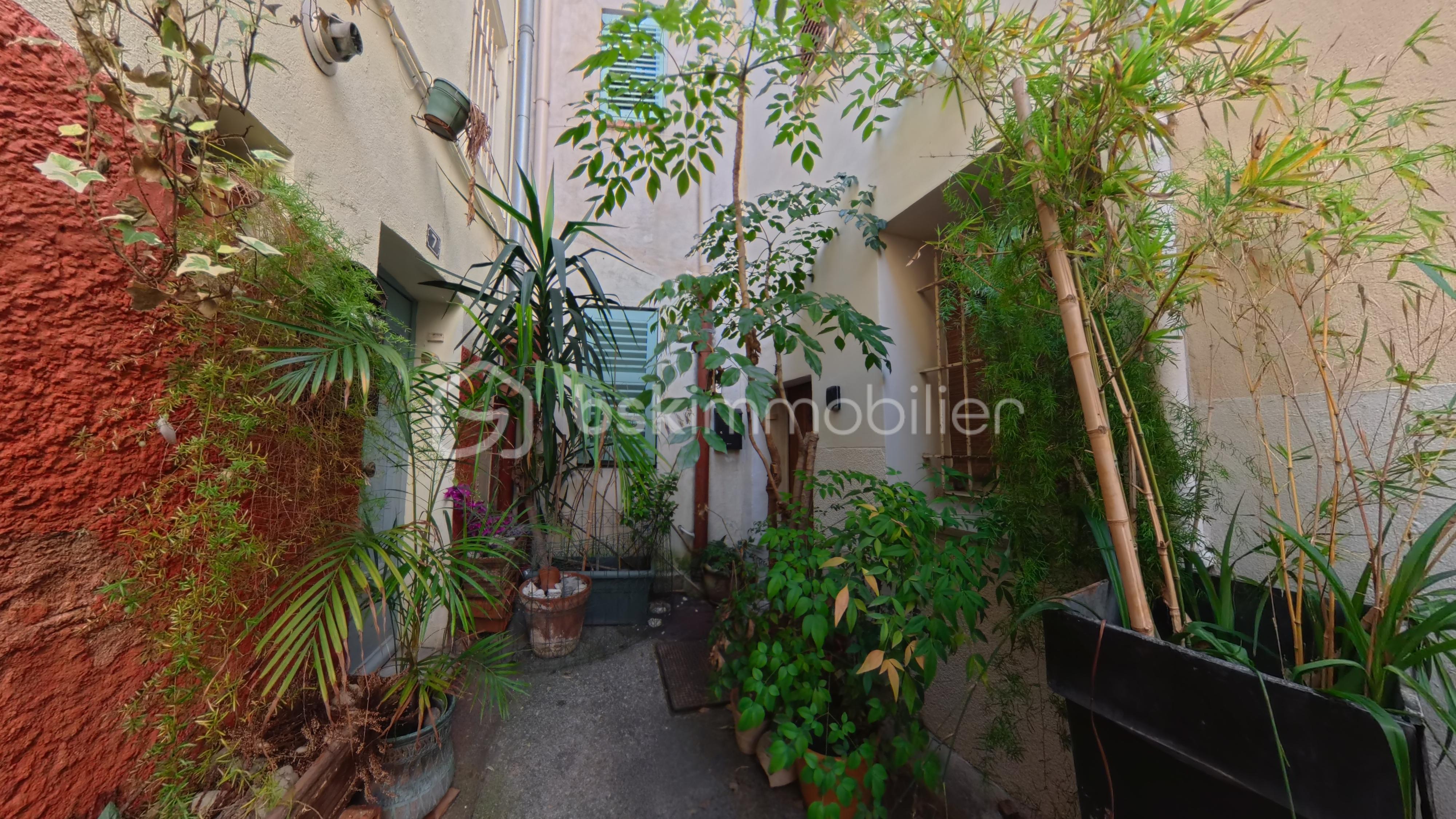 Maison de 86 m² - rue.jpg