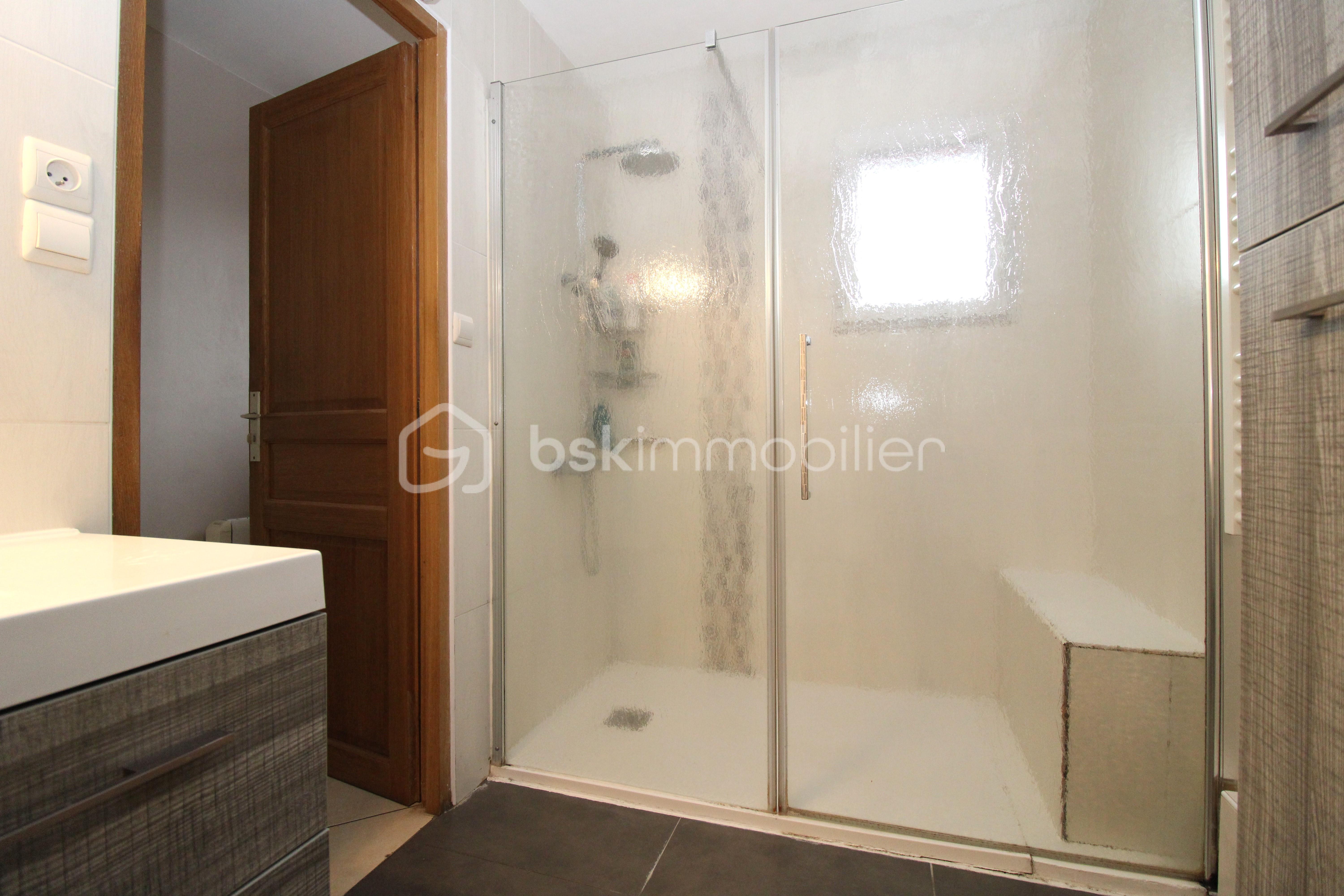 Maison de 133 m² - SDB.JPG