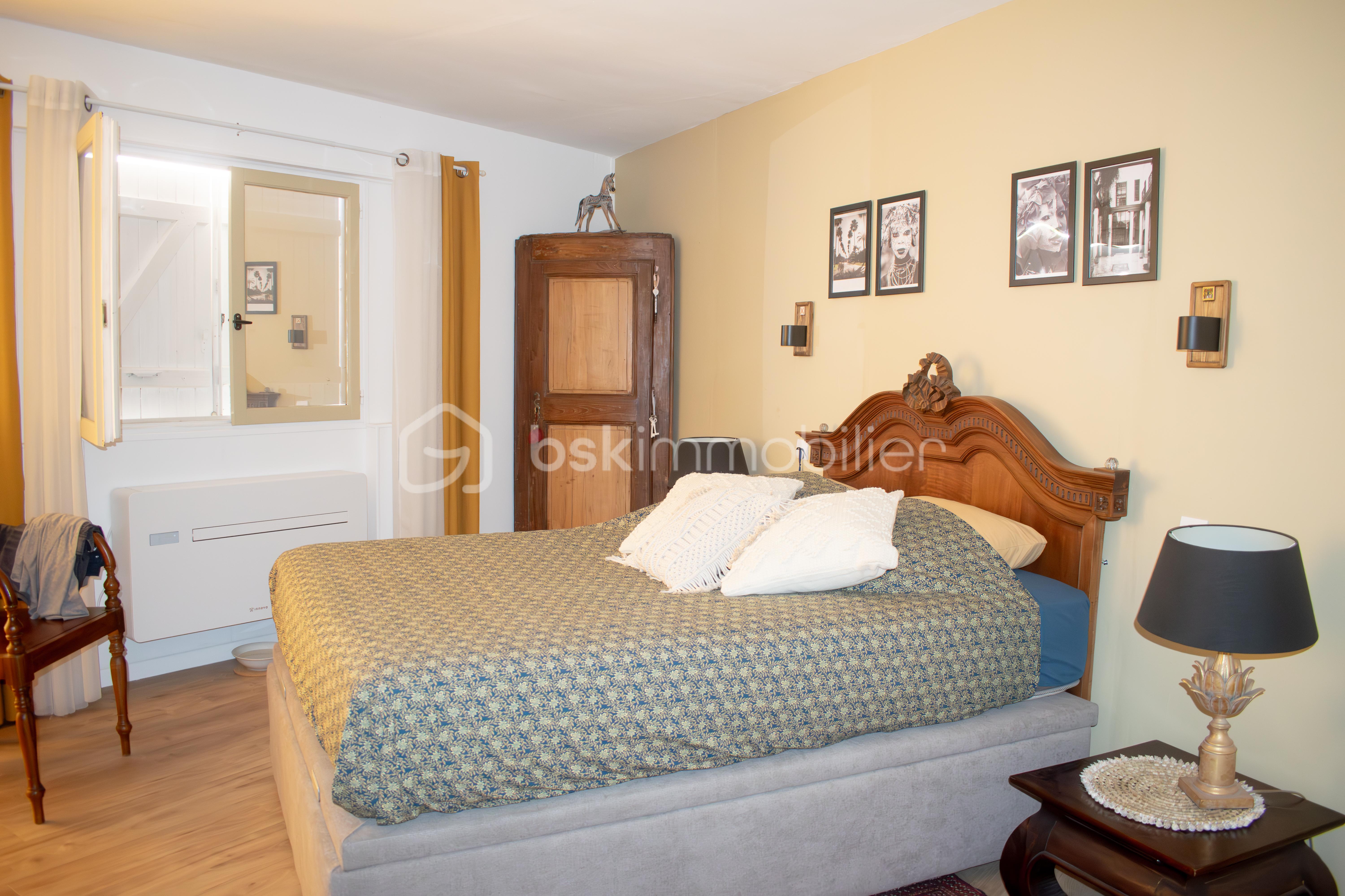 Maison de village de 130 m² - salon--4.jpg