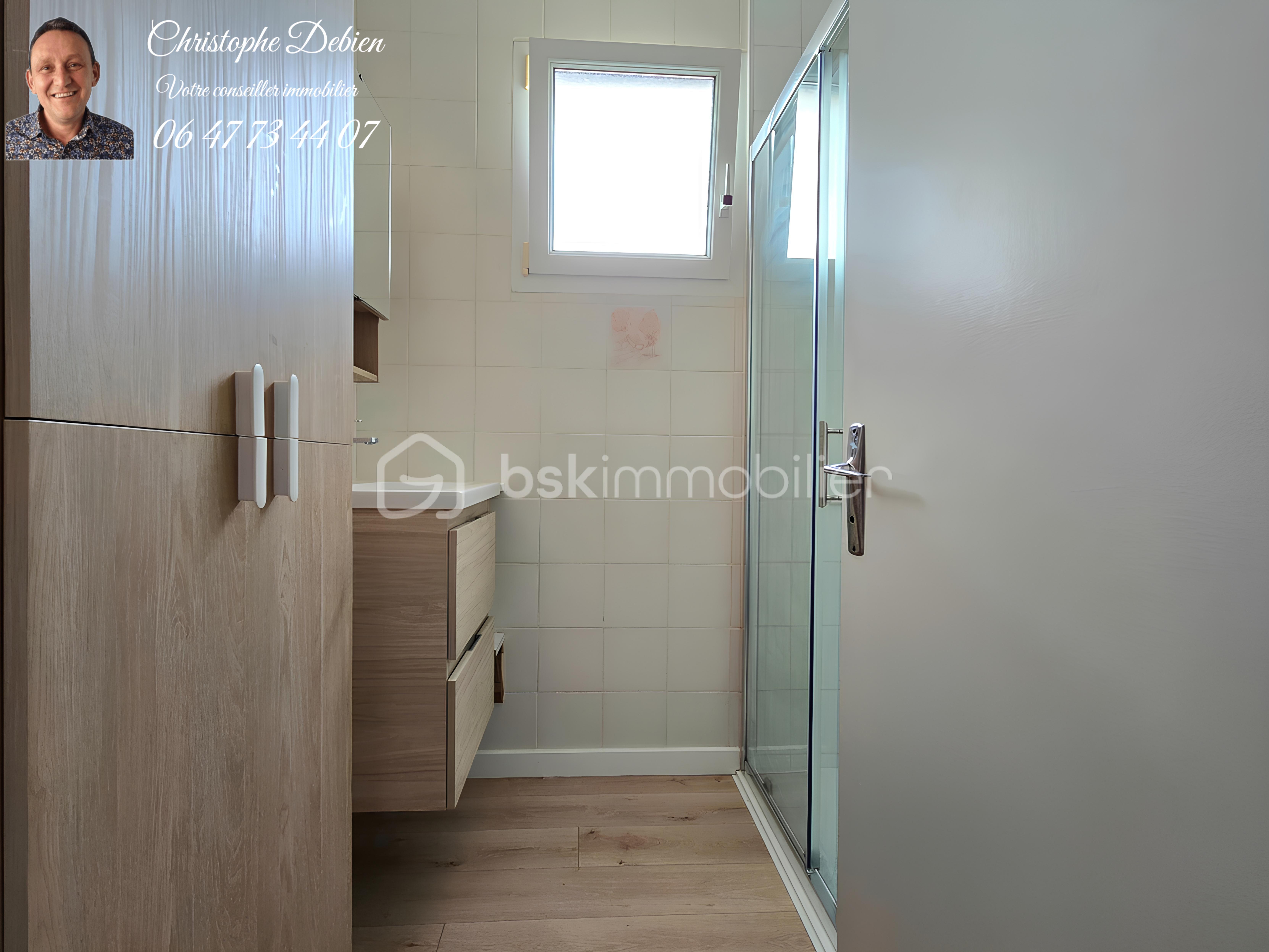 Maison traditionnelle de 140 m² - Vp248AavkUbhro7WmScjoYbTyp1OoaBVsY9jmFdo.jpg