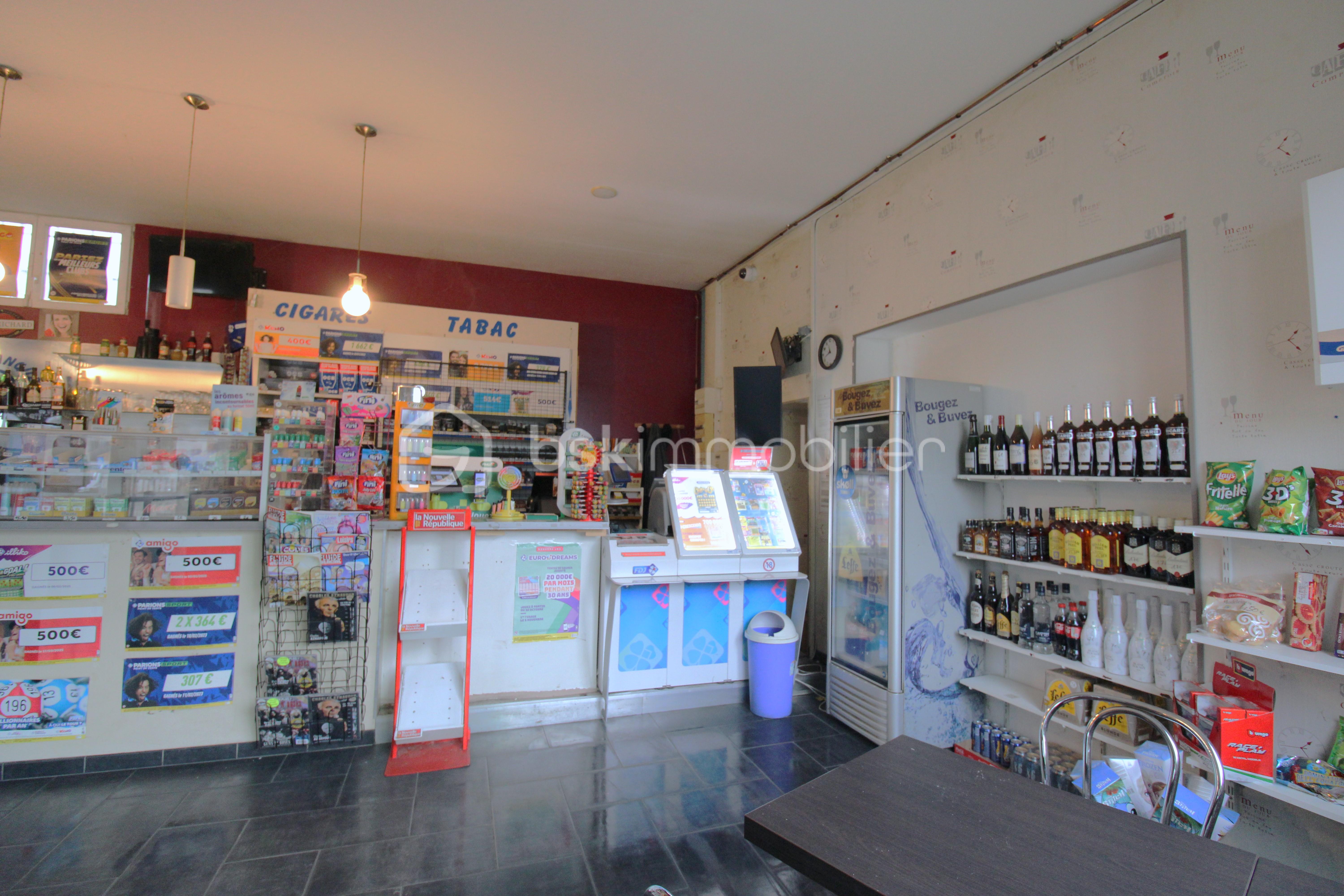 Fonds de commerce - IMG_4688 COLOR.JPG