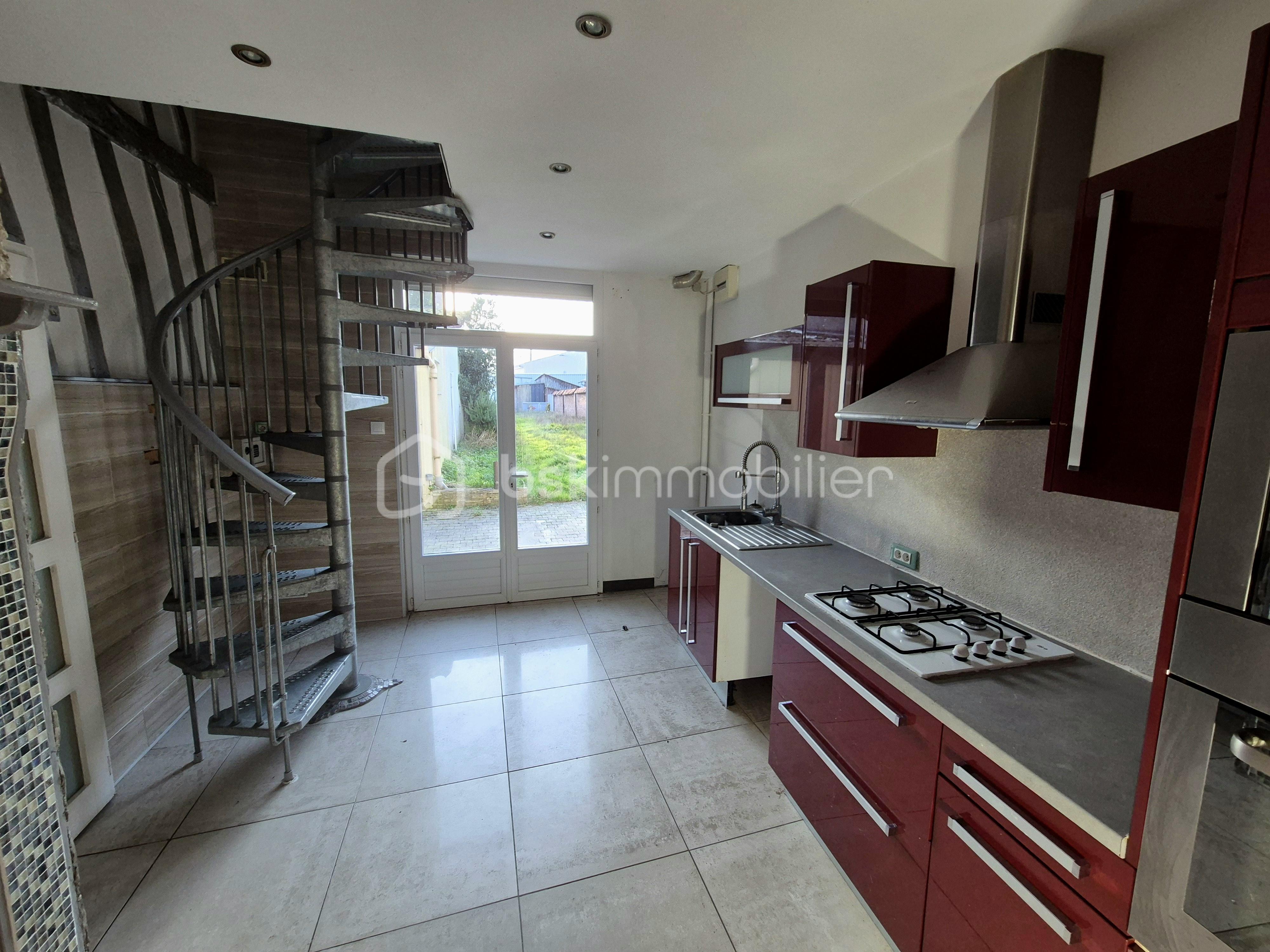 Immeuble de 385 m² - 20251217_160203.jpg