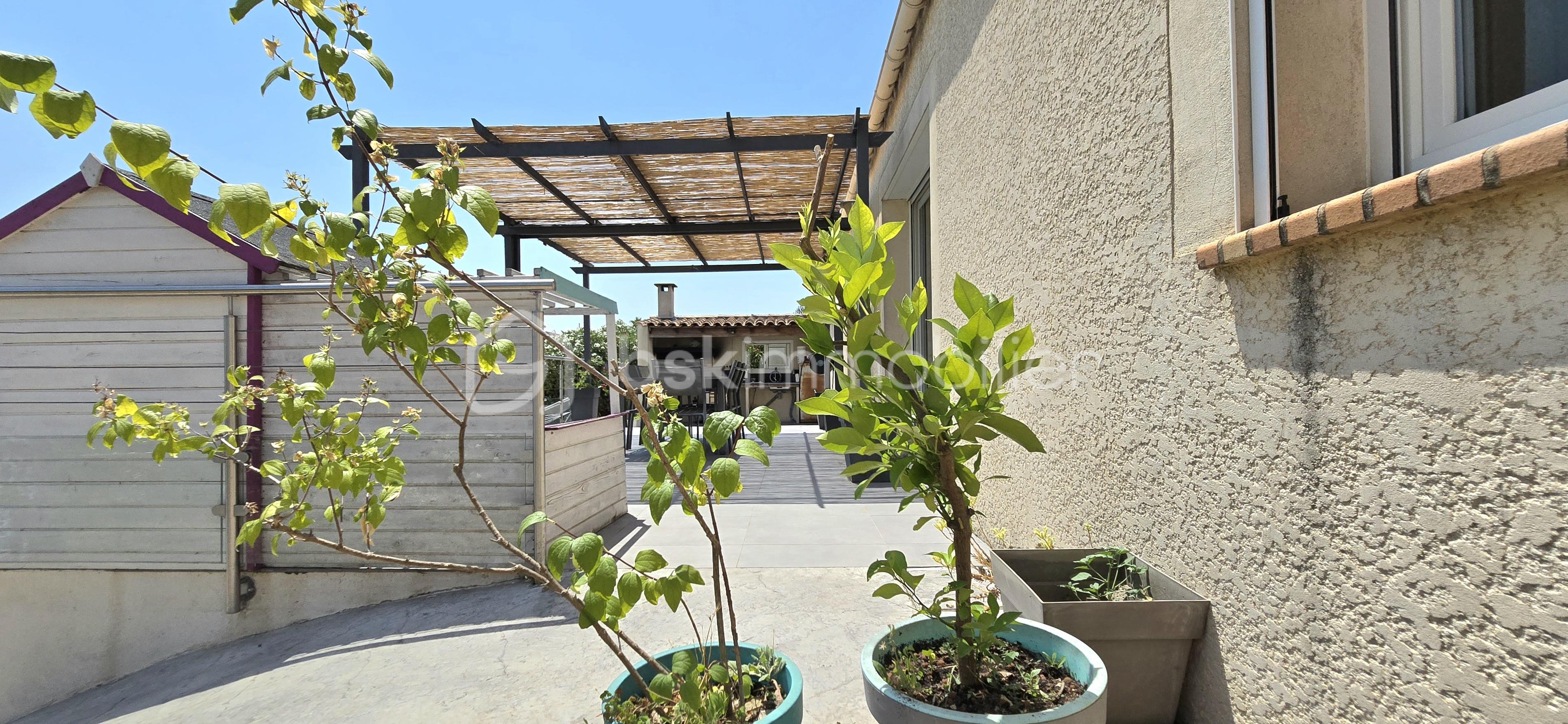 Maison traditionnelle de 114 m² - TERRASSE EXTERIEURE.jpg
