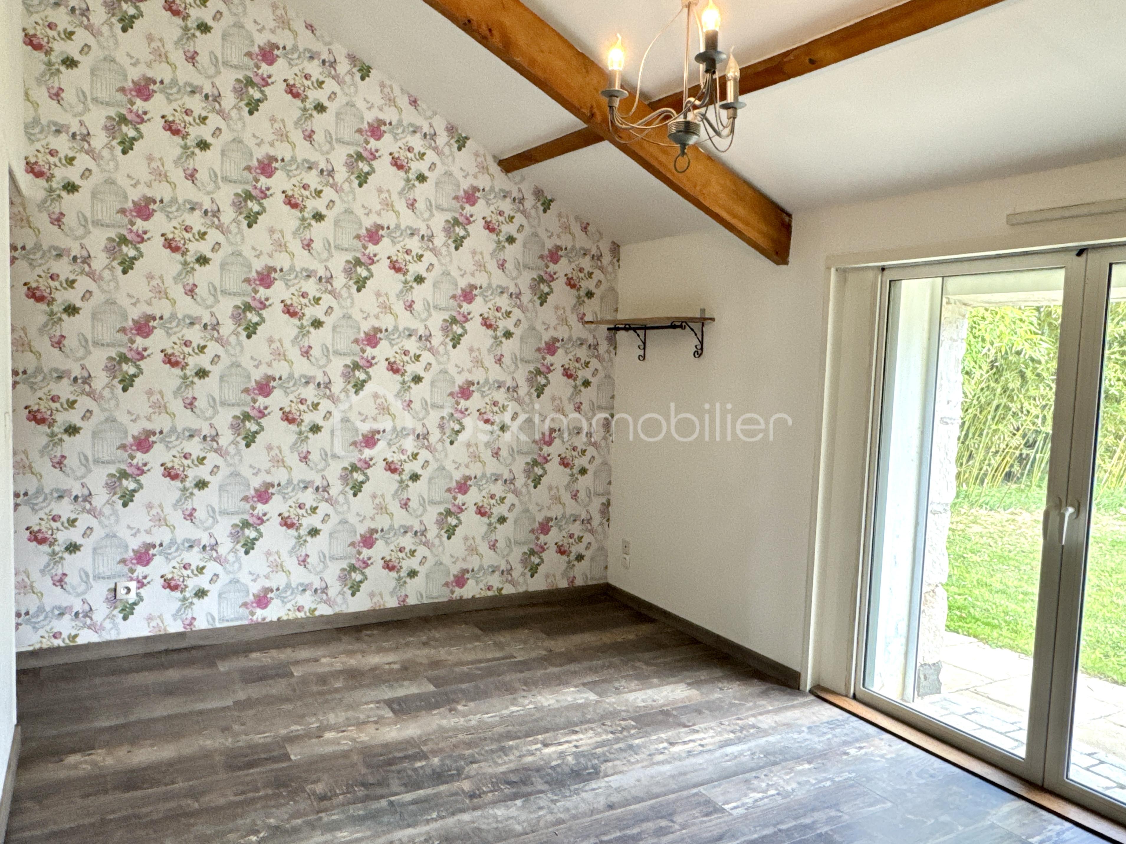 Maison longere de 193 m² - chambre rdc.jpg