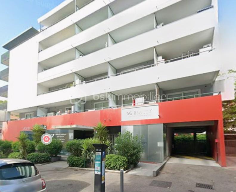 parking madeleine.jpg