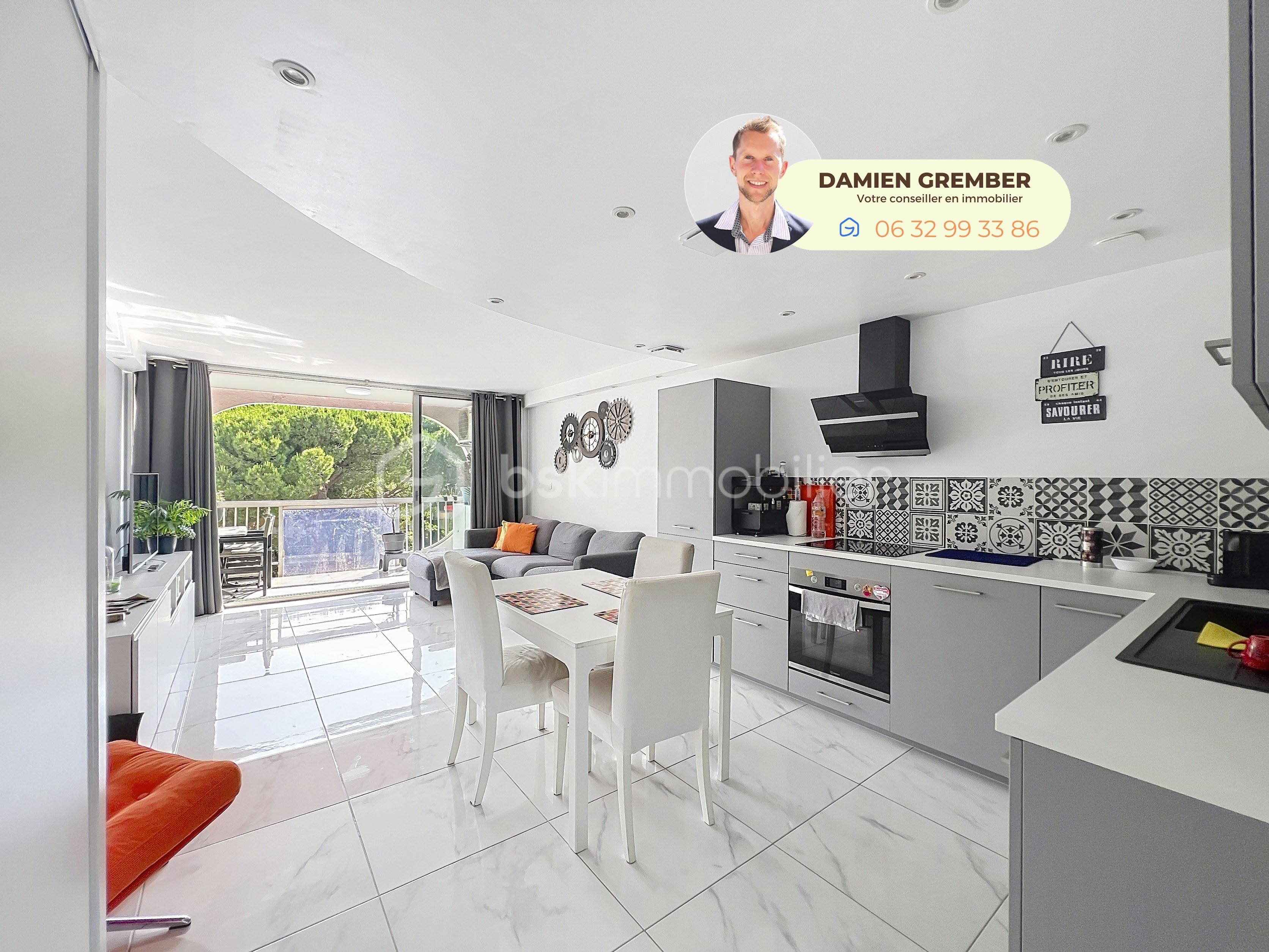 Appartement de 45,10 m² - cuisine séjour loggia.jpg