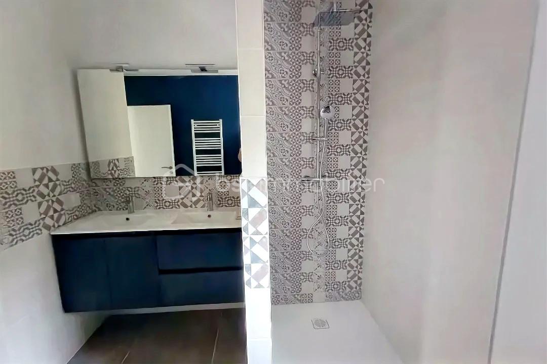 Maison de 100 m² - hoqi-c0b849f5e3f84553b20f60ecd29b23e3.jpg