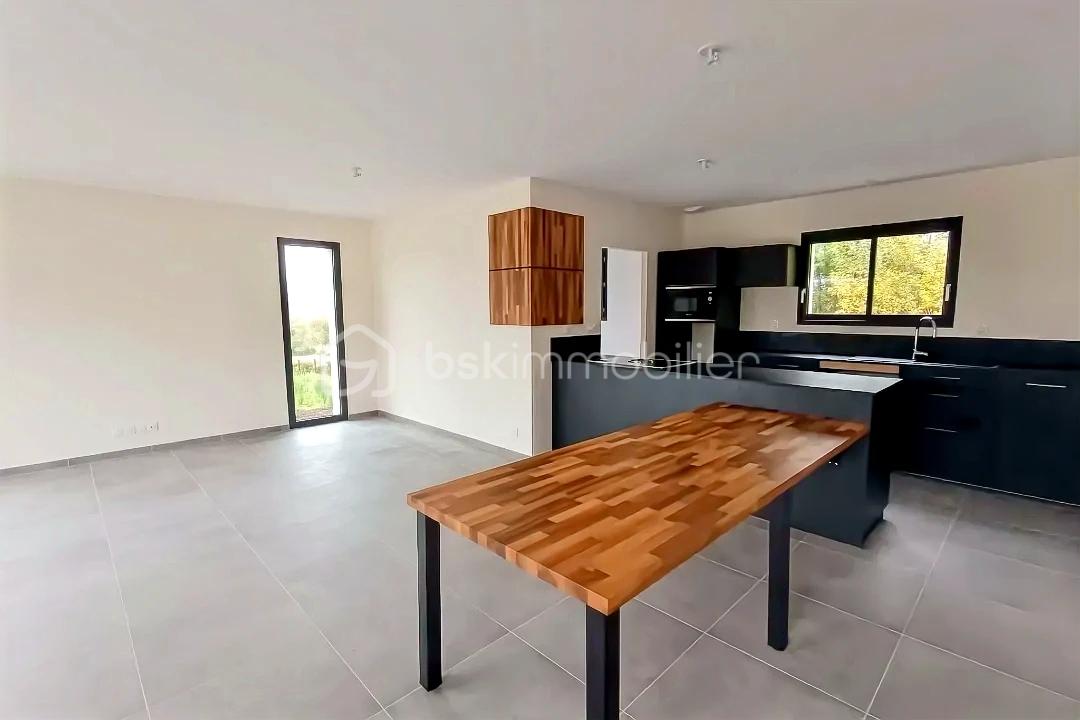 Maison de 100 m² - hoqi-99a47782a66741fc87979c7a67f3b0dc.jpg