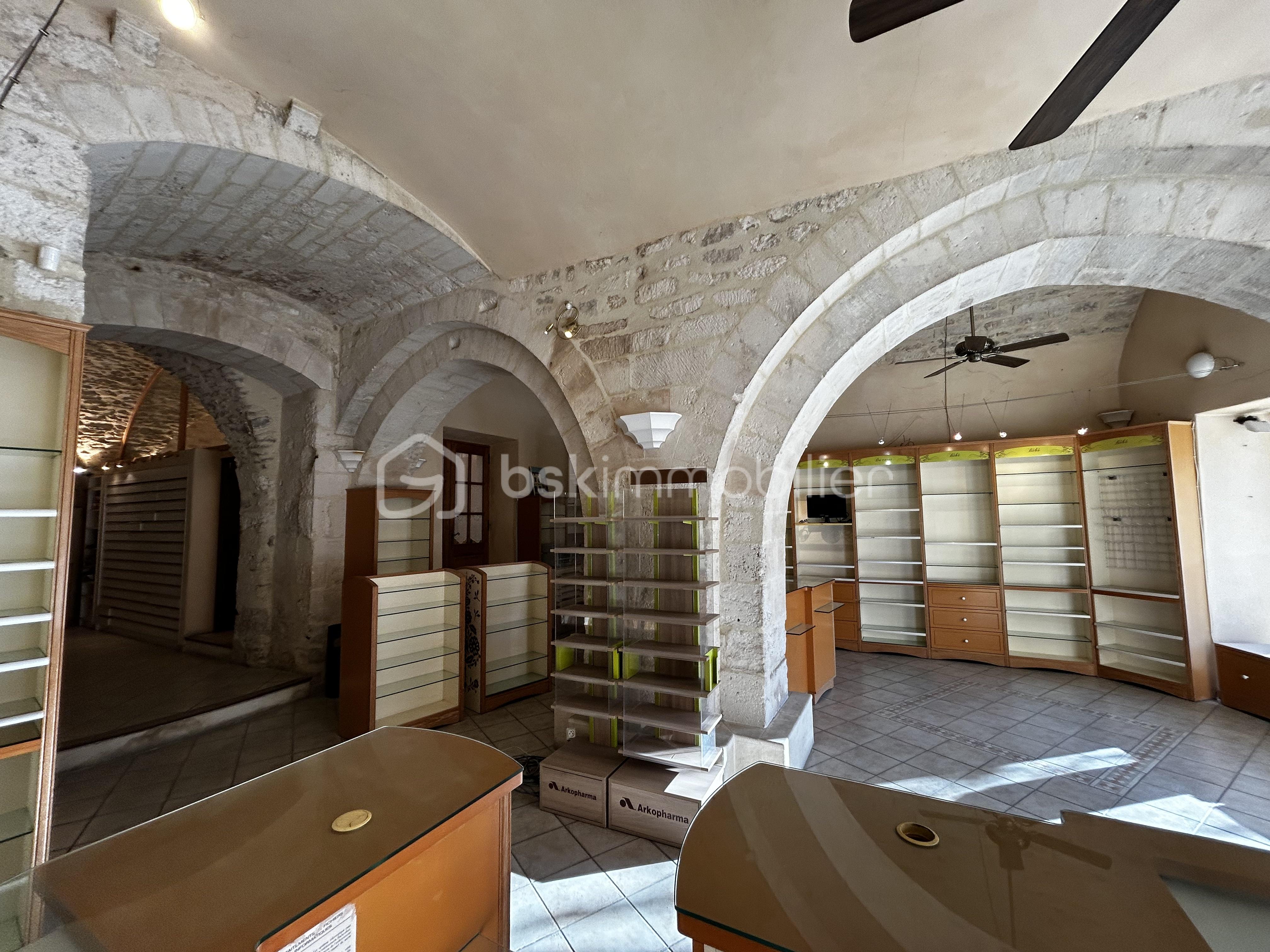 Local commercial de 145 m² - 4.JPEG