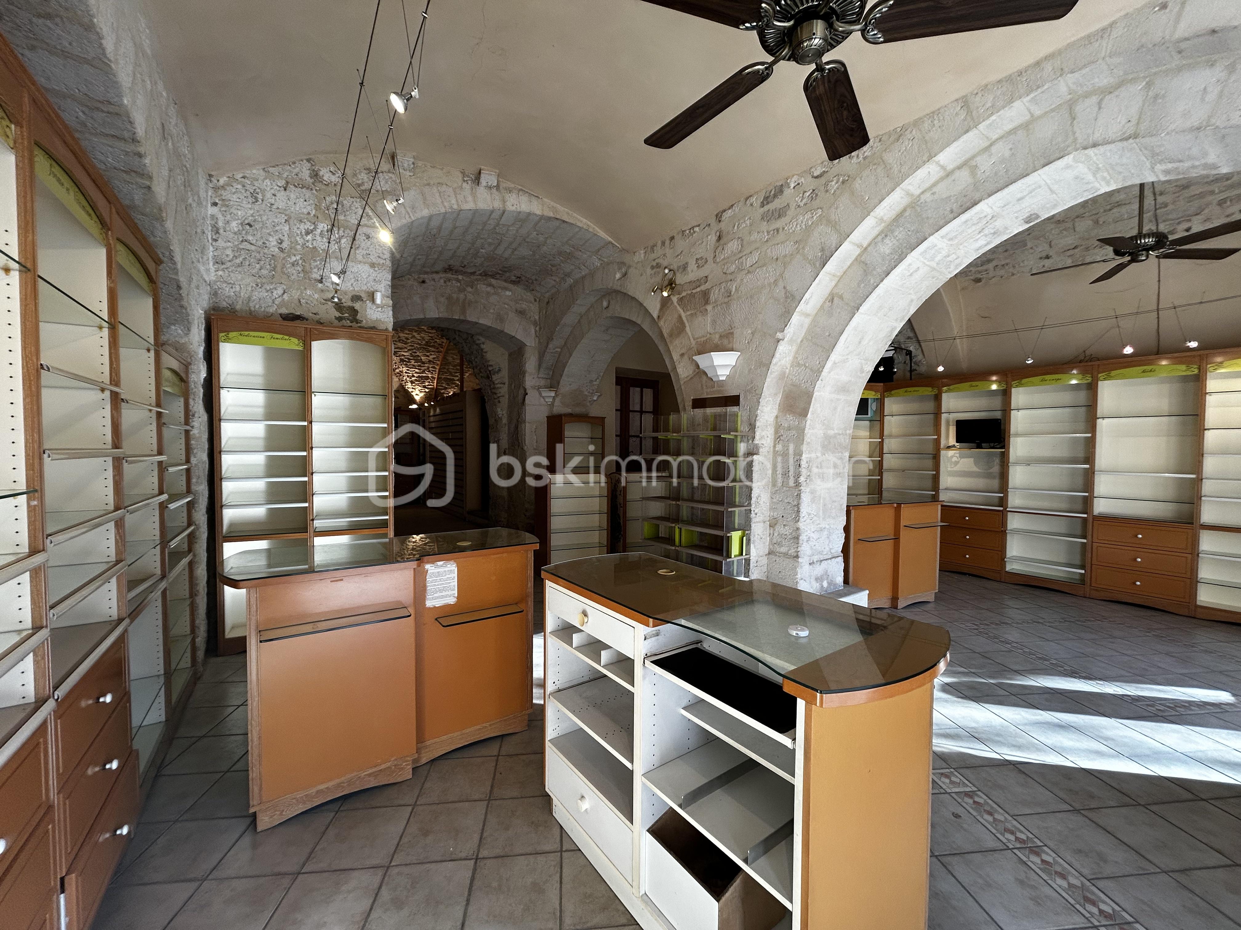 Local commercial de 145 m² - 2.JPEG