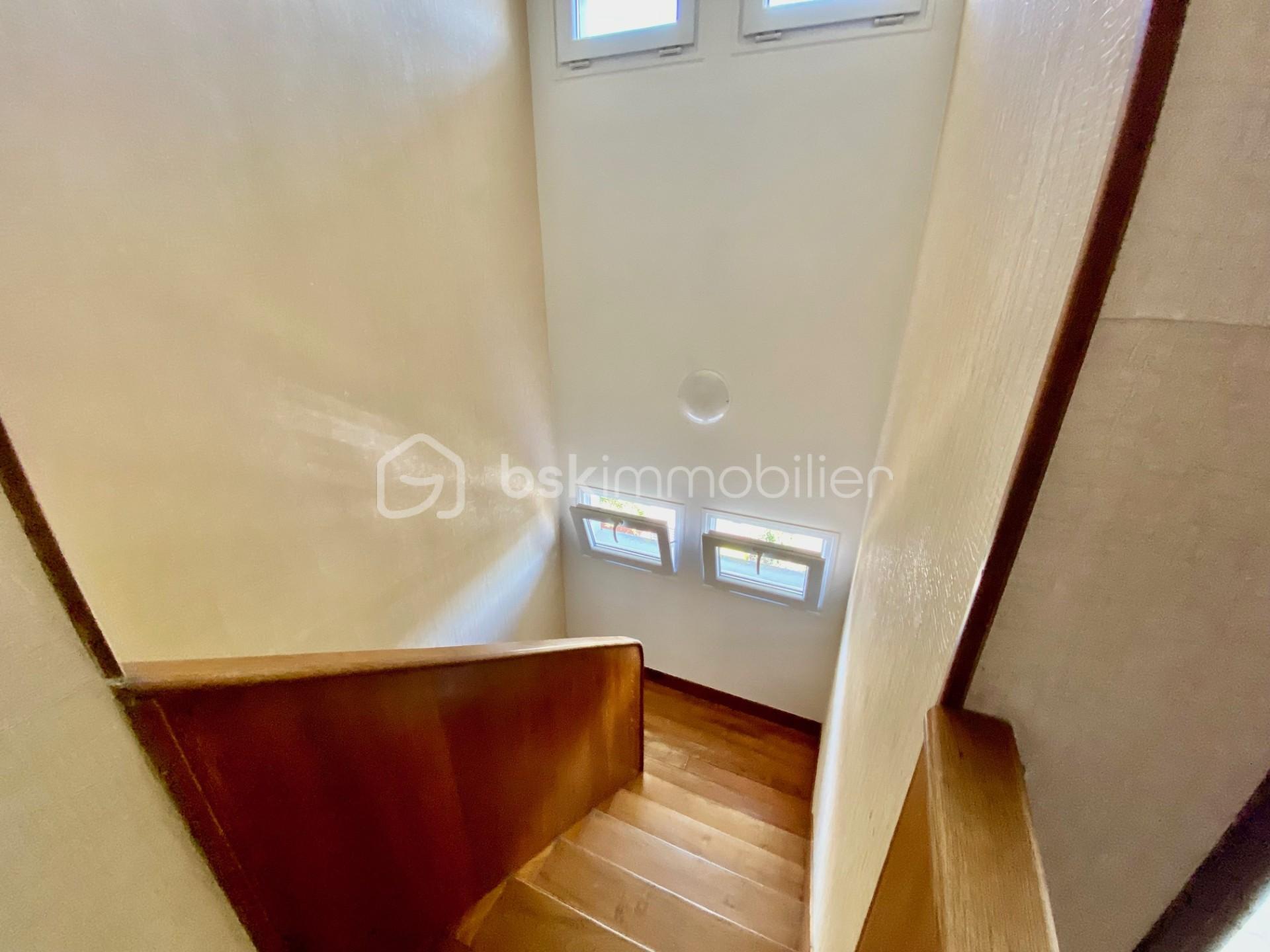 Immeuble de 132 m² - thumbnail_IMG_0052.jpg