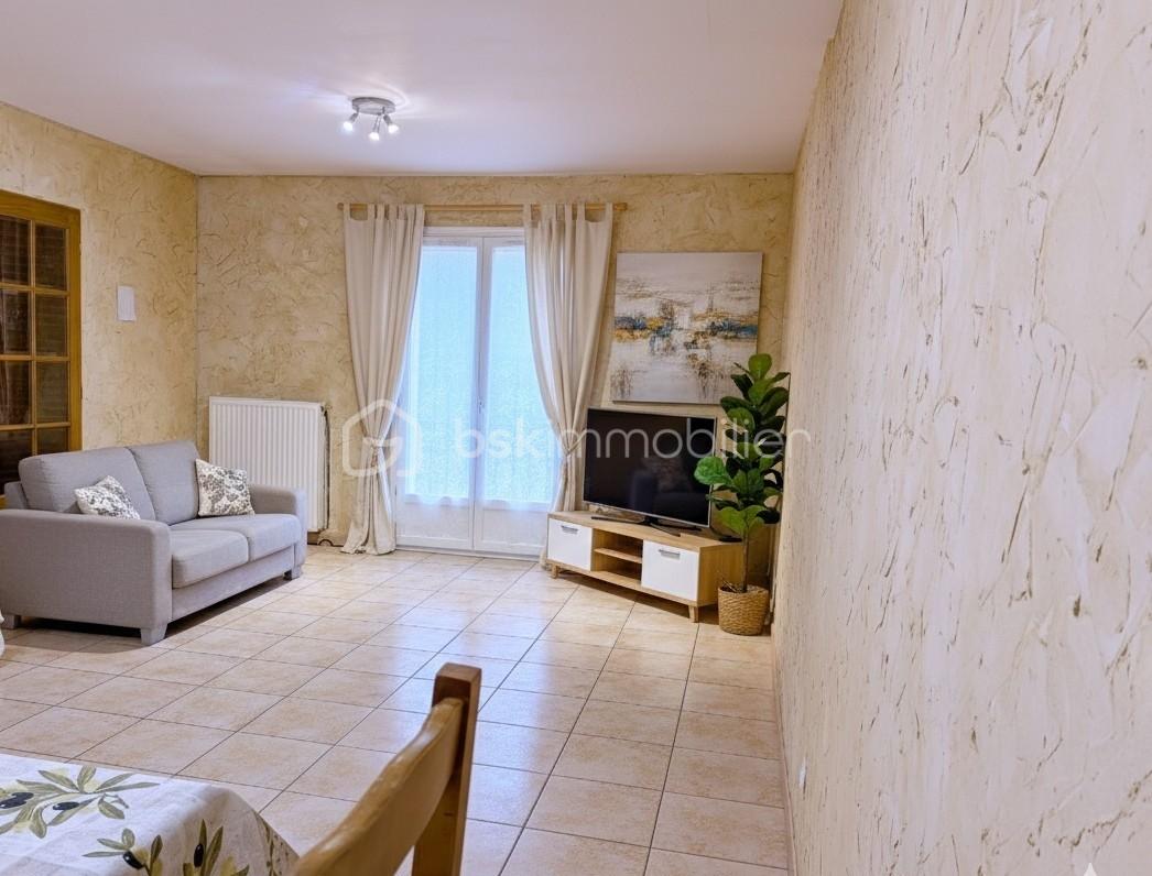 Maison traditionnelle de 412 m² - salon 2 Gemini_Generated_Image_1cuzng1cuzng1cuz.jpg