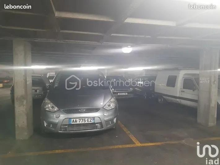Parking de 12 m² - place_Garges.jpg