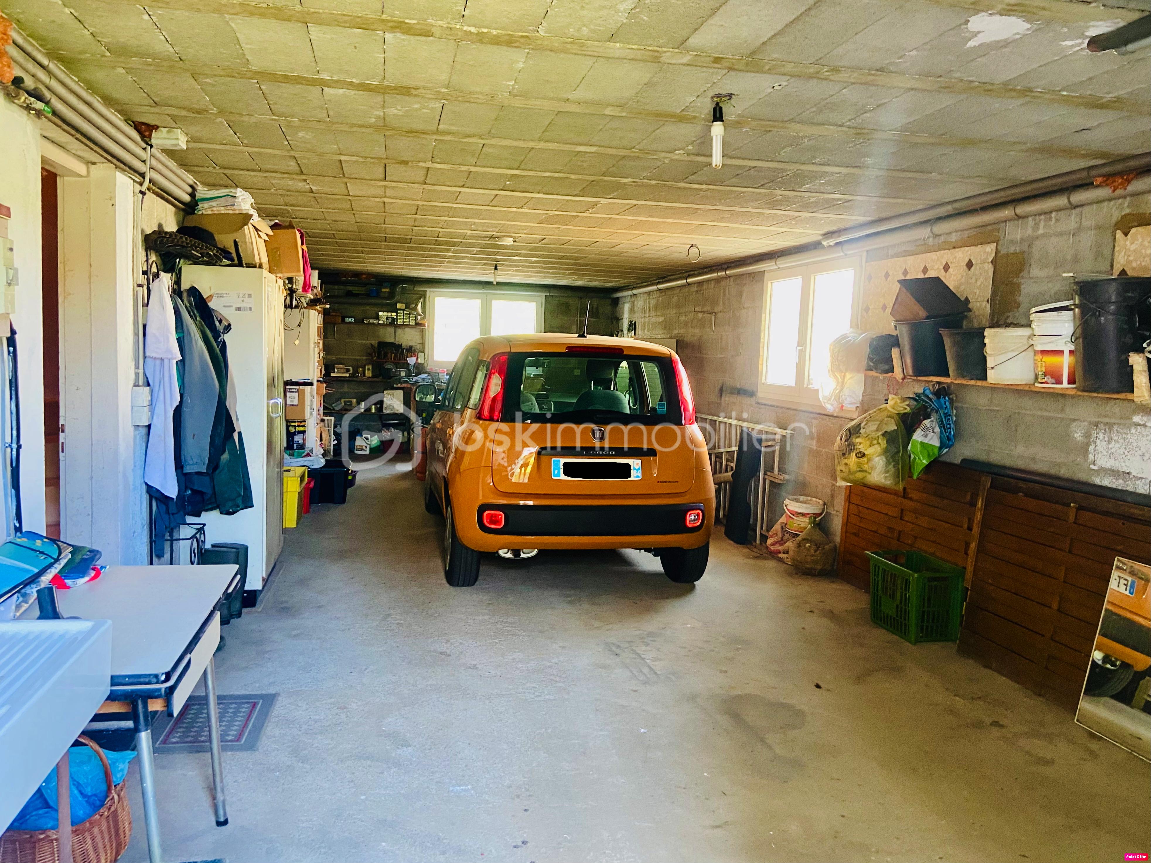 13 garage.jpg