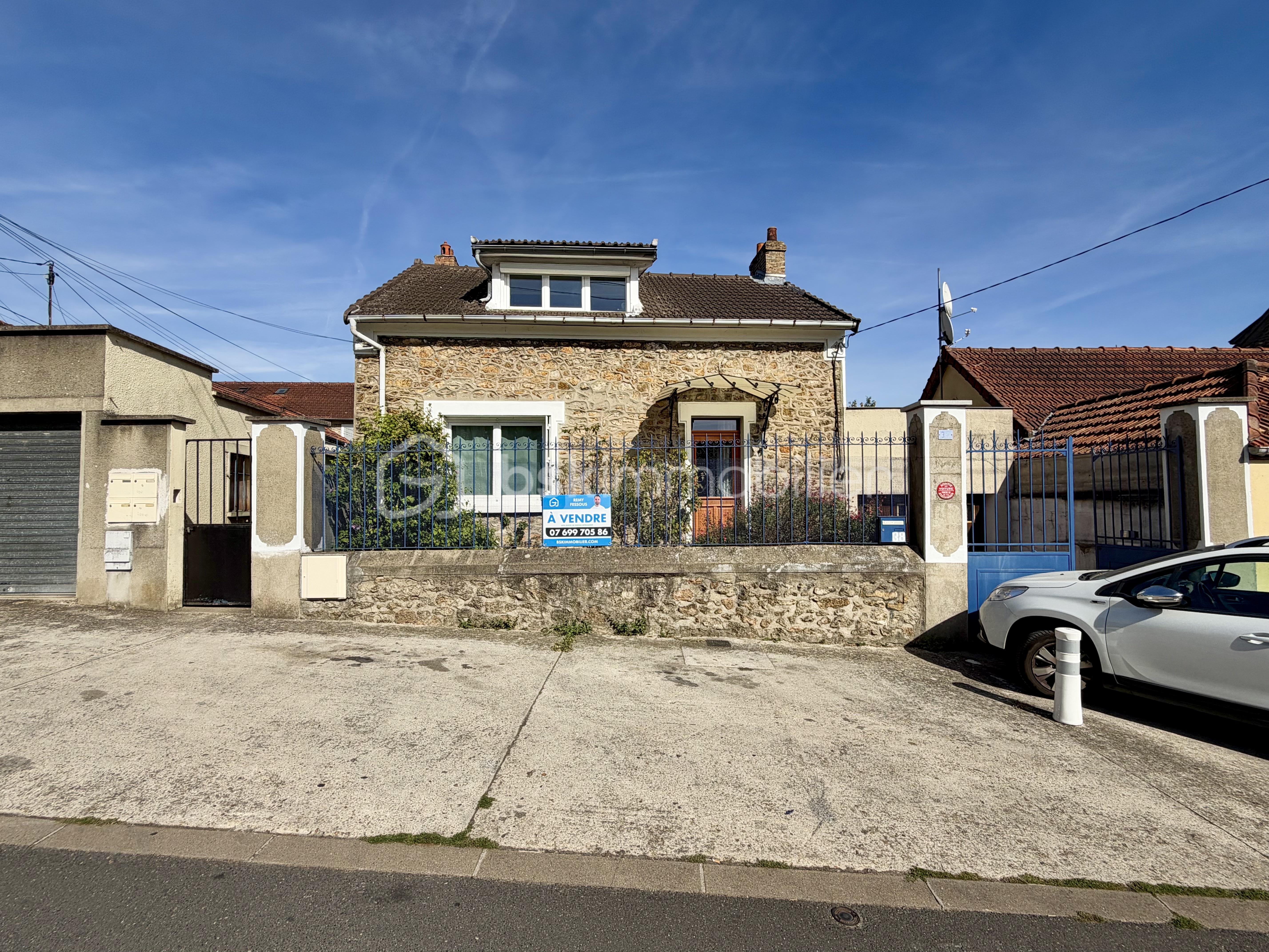 Maison 4 pièces 95 m² · à Corbeil-Essonnes · 95 m² · 245 000 €
