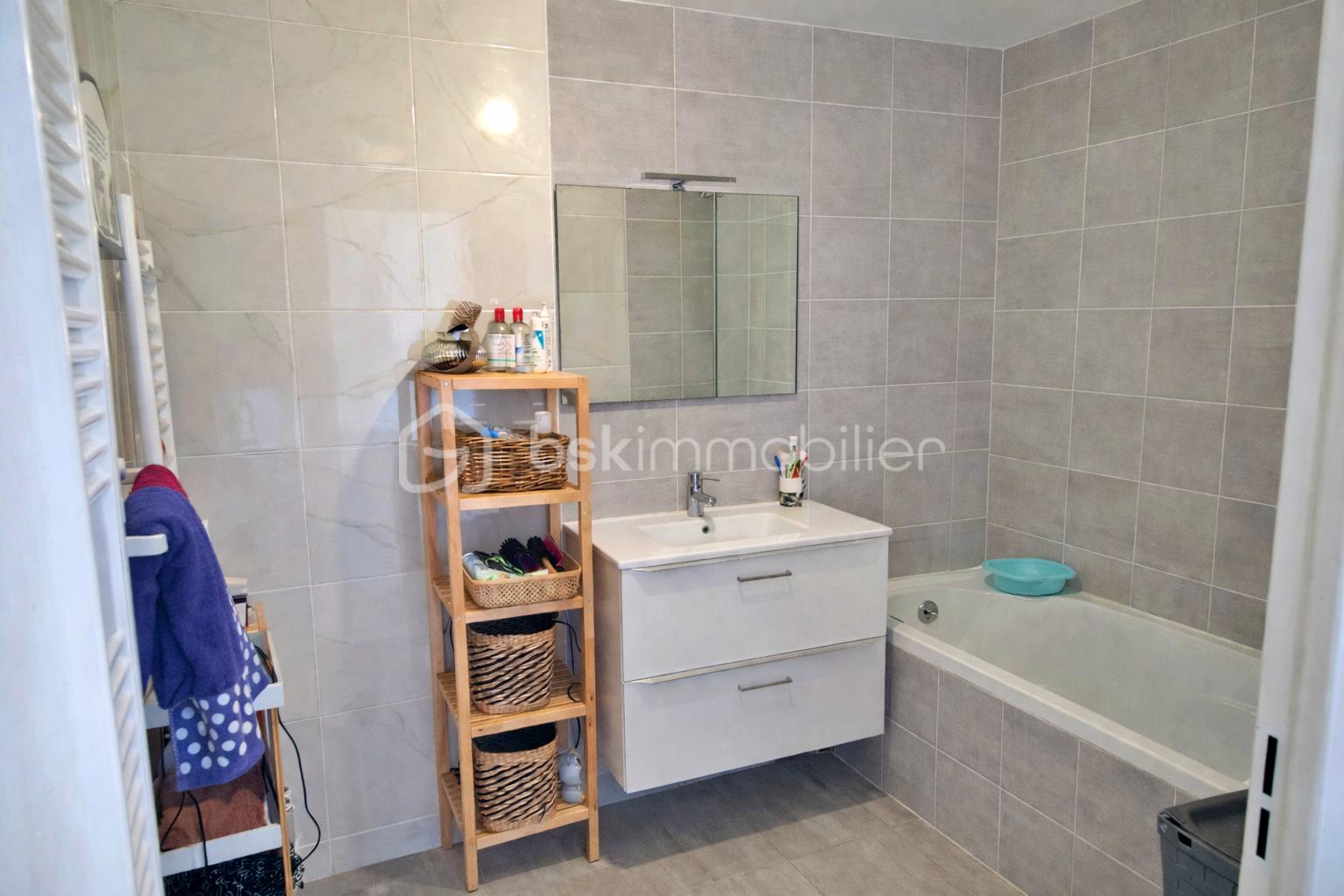 Appartement de 99 m² - ChatGPT Image 16 janv. 2026, 12_57_04.png