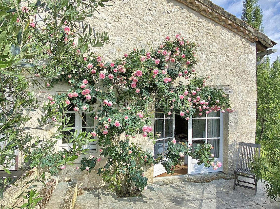 Demeure de 321 m² - chambre sud extérieur.jpg