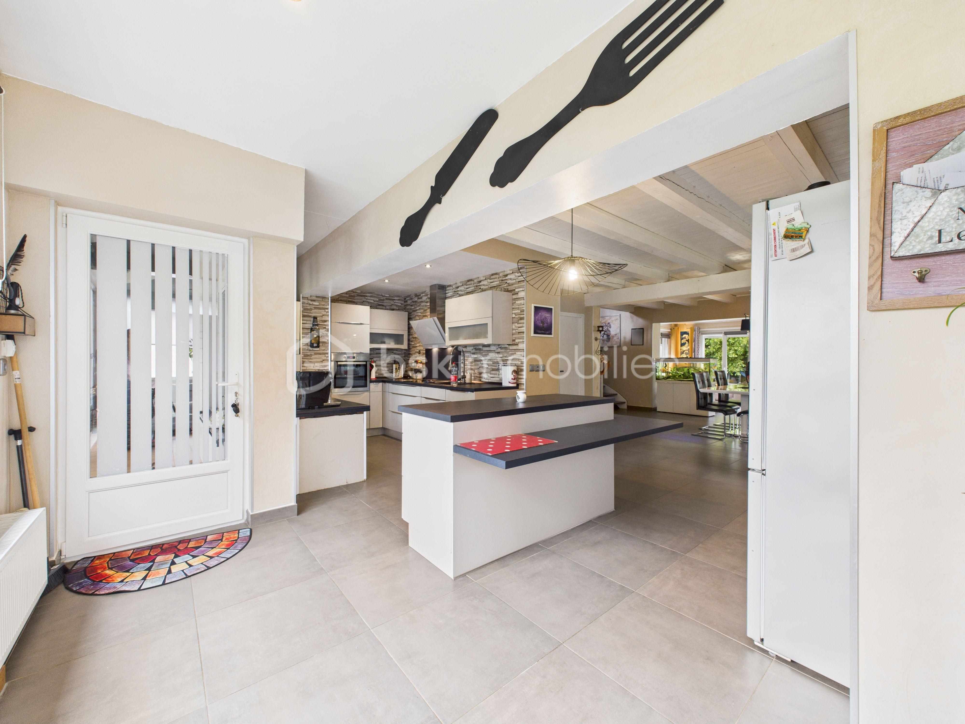 Maison de 183,69 m² - CAM04867G0-PR0017-STILL012.jpg