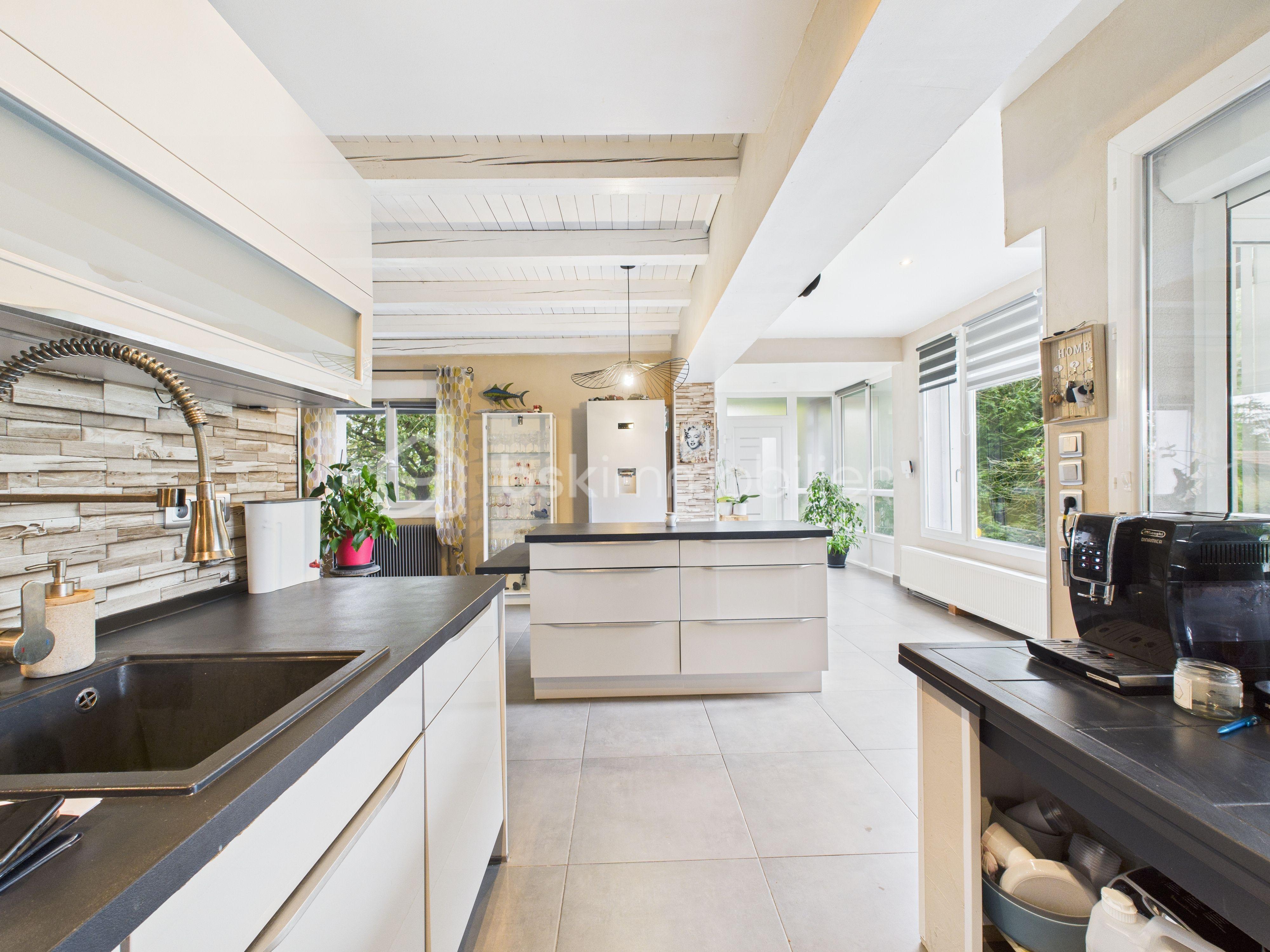 Maison de 183,69 m² - CAM04867G0-PR0017-STILL015.jpg