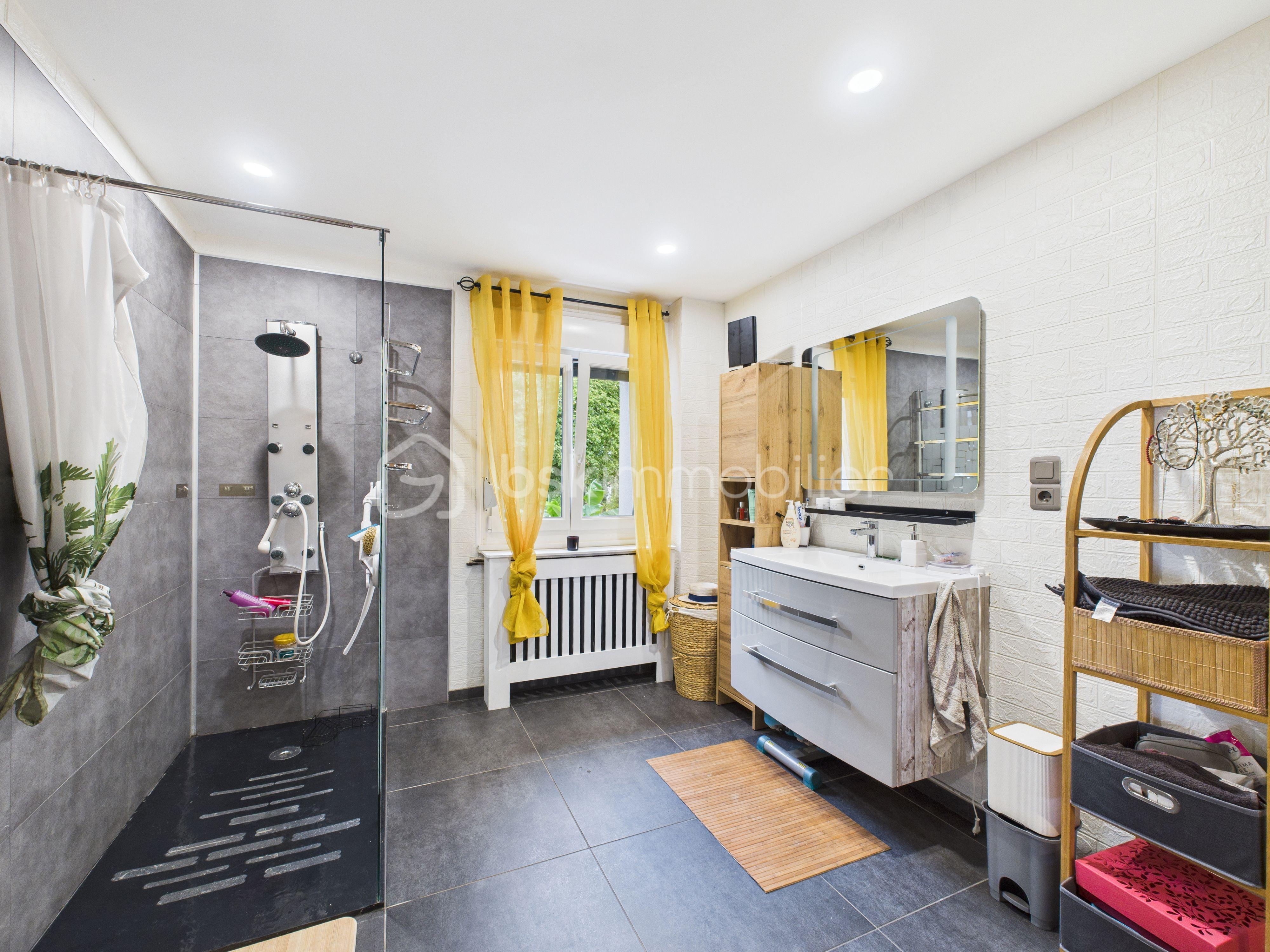 Maison de 183,69 m² - CAM04867G0-PR0017-STILL024.jpg