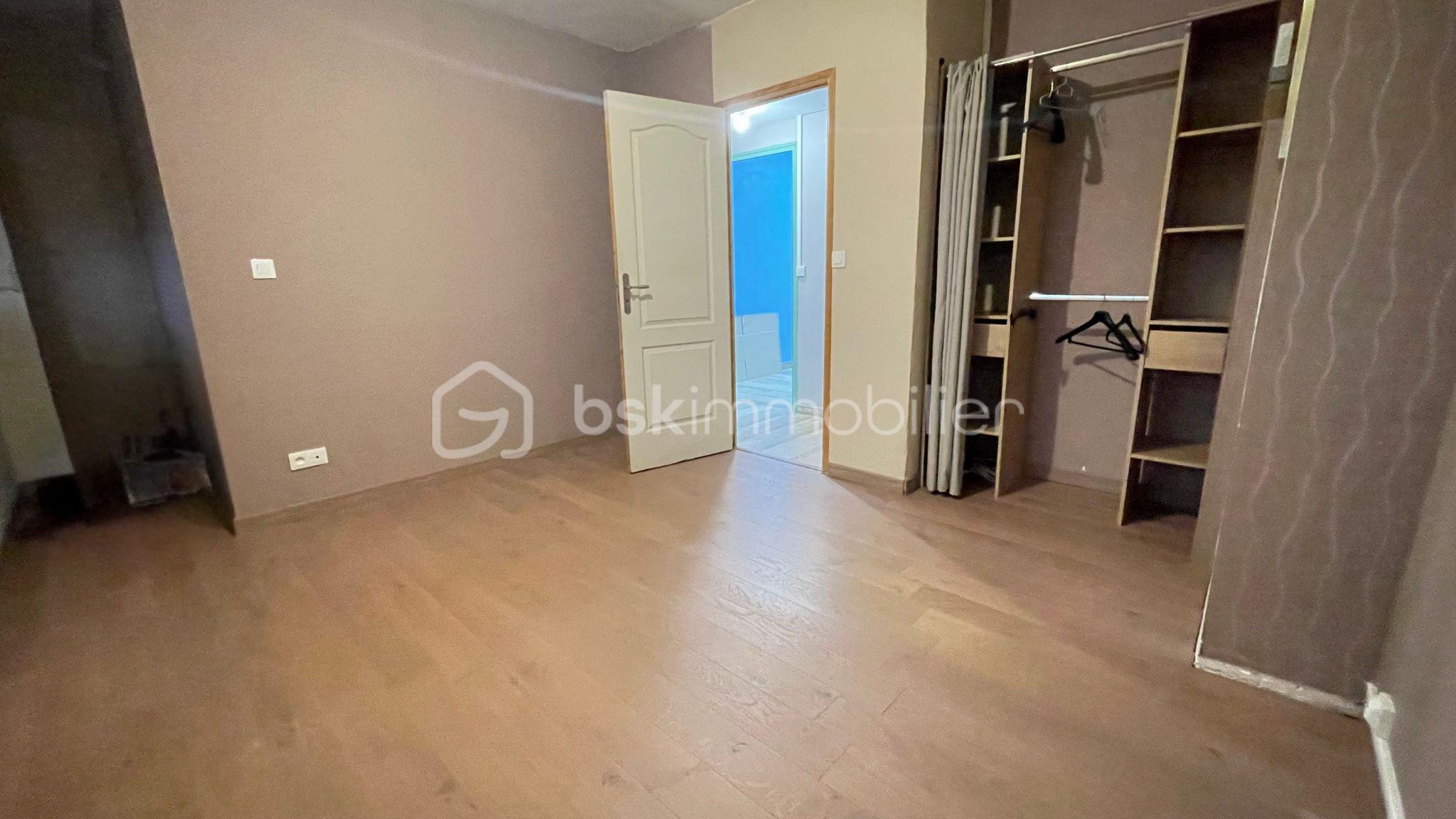 Maison de ville de 109 m² - CATHY DEVOLDER CHAMBRE PARENT MAISON FRELINGHIEN CENTRE.jpg