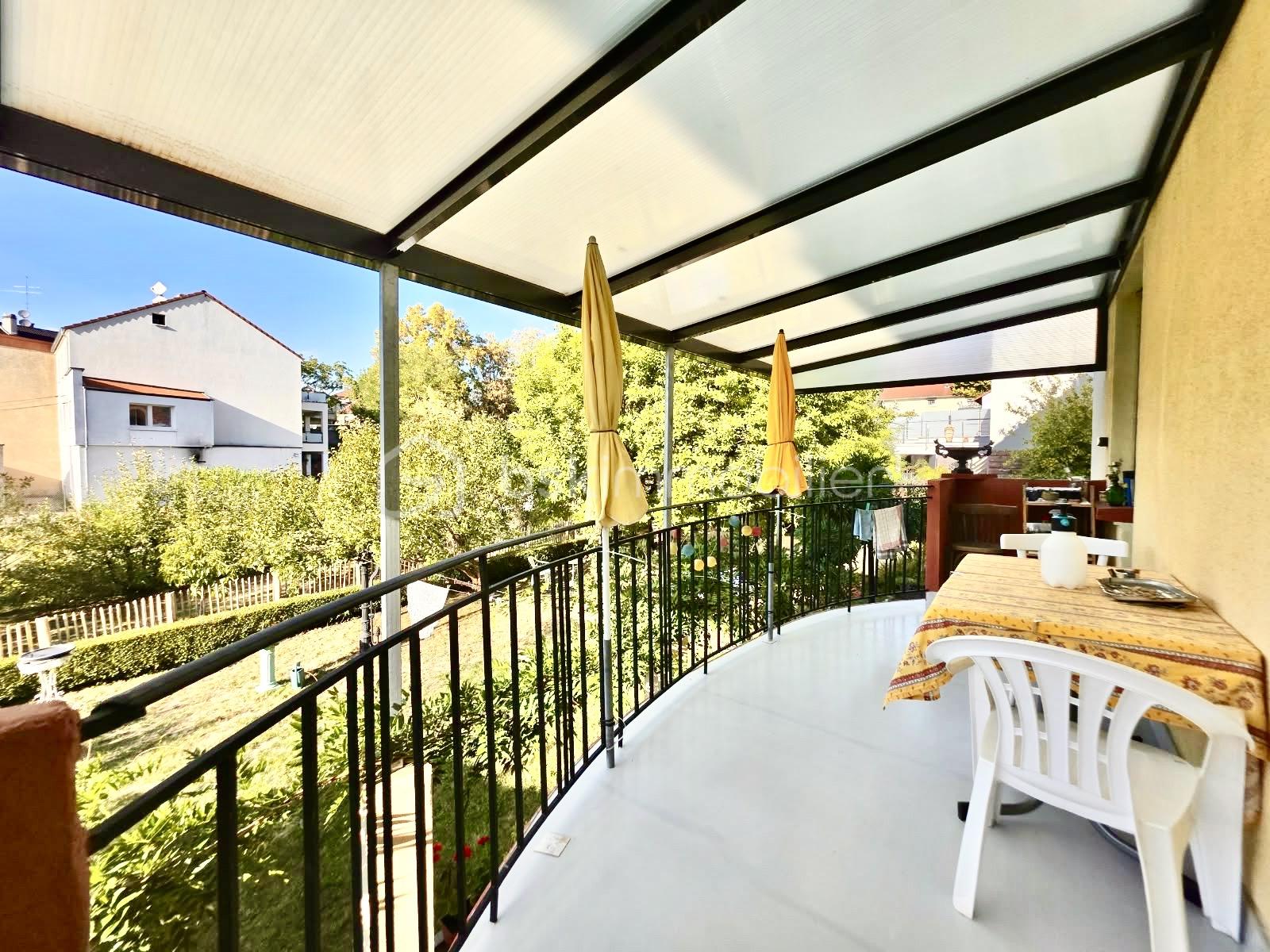 5-0 Balcon arrière.jpg