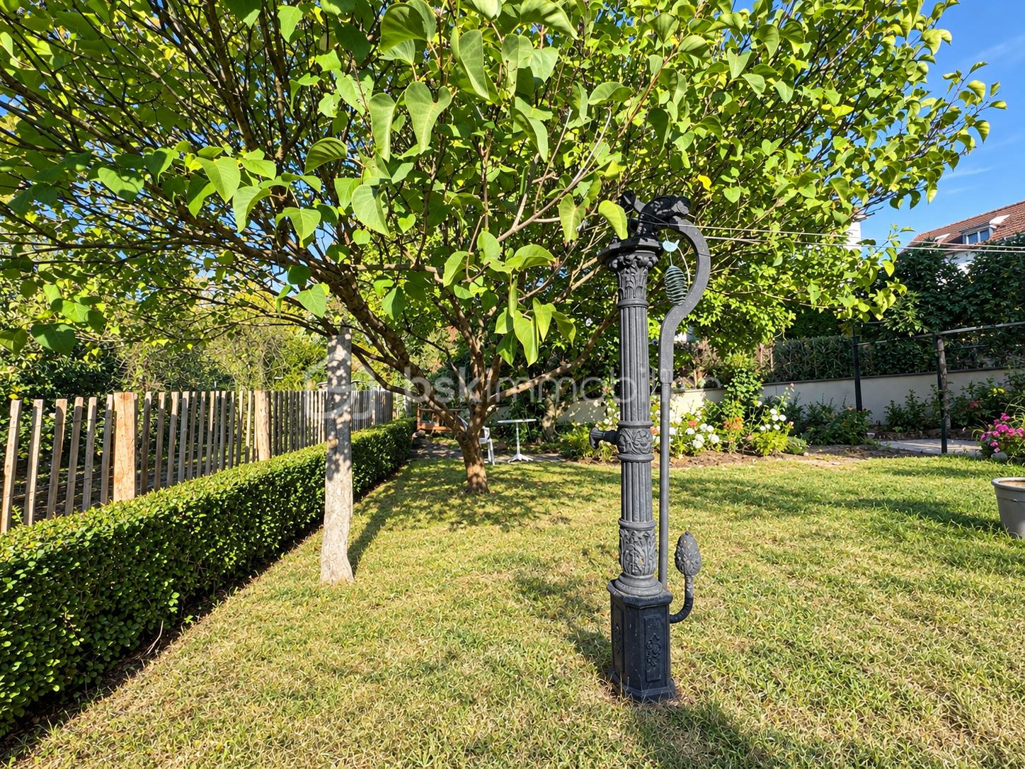 Jardin vue pompe.JPG