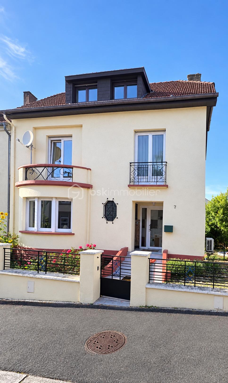  Maison facade .PNG