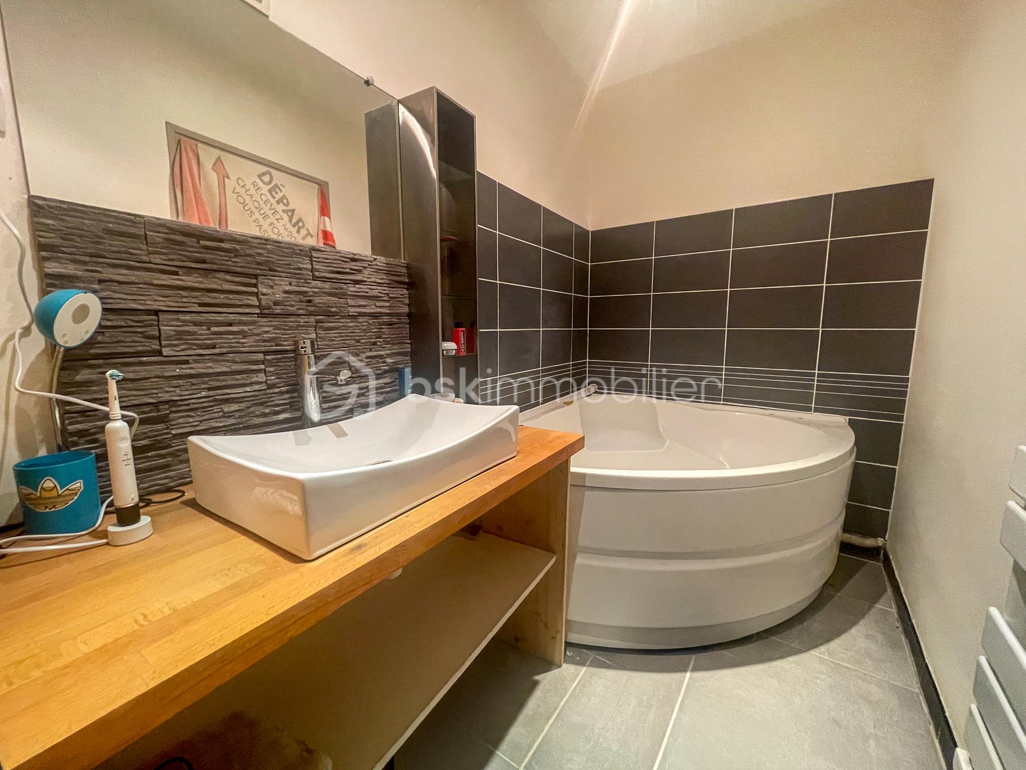 Appartement de 134,90 m² - Aubenas Gambetta-19.jpg