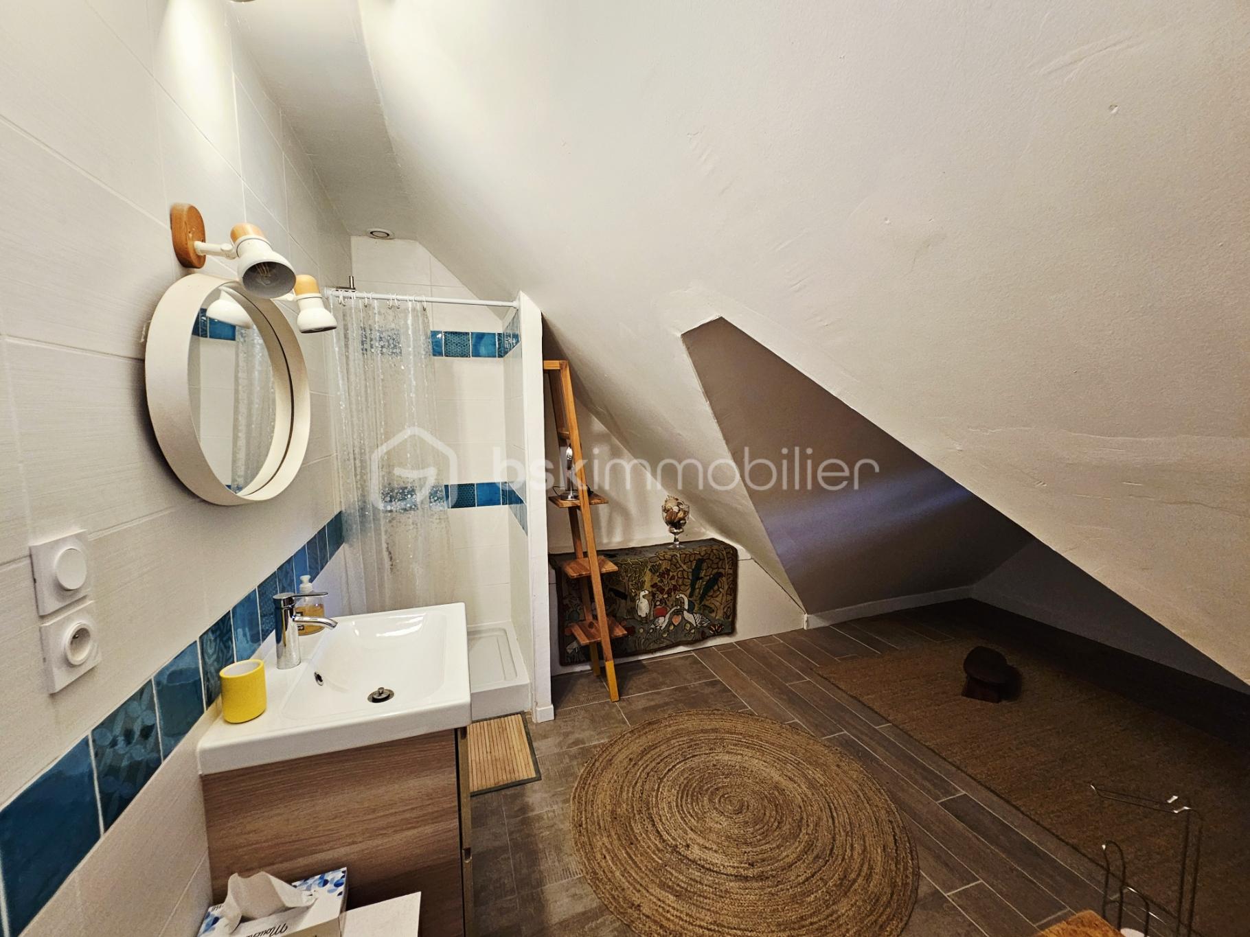 Maison traditionnelle de 95 m² - Sdb etage.jpg