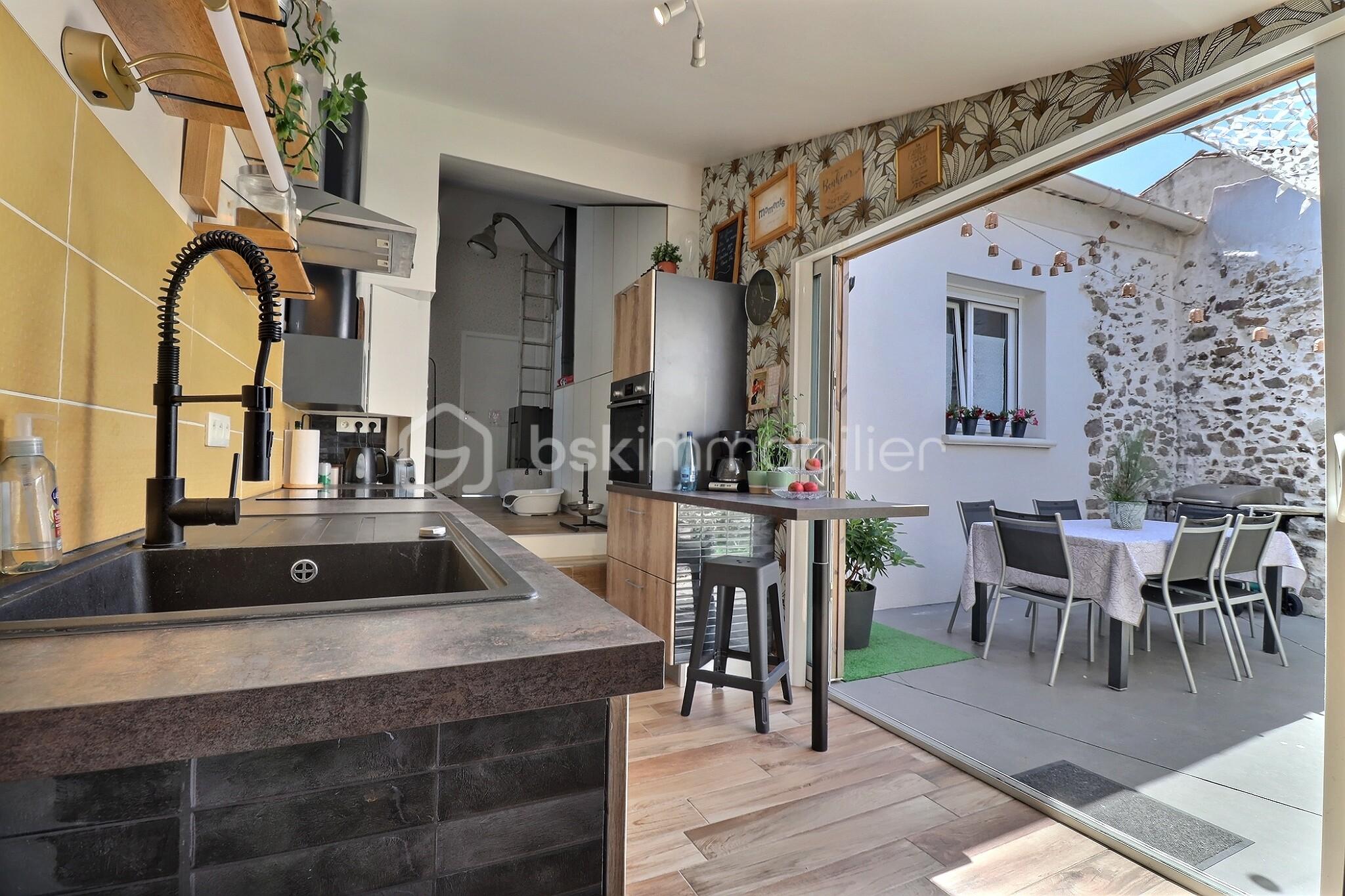 Maison en pierre de 131,97 m² - exposio_132670913 (1).jpg