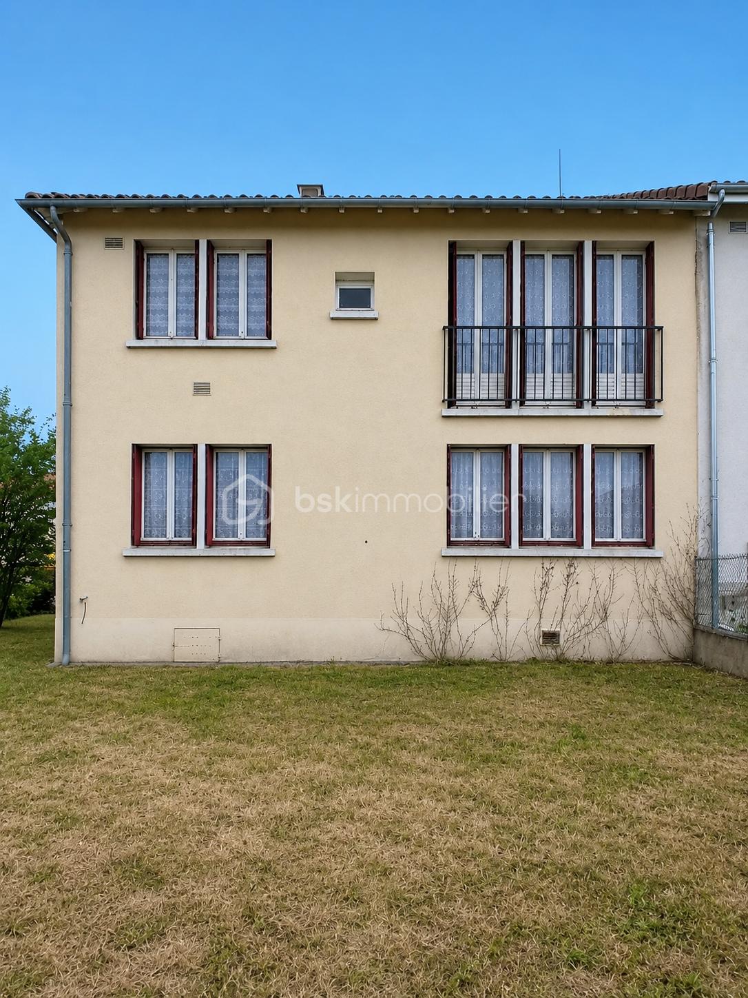 Maison 5 pièces 83 m² · à Bellac · 83 m² · 65 000 €