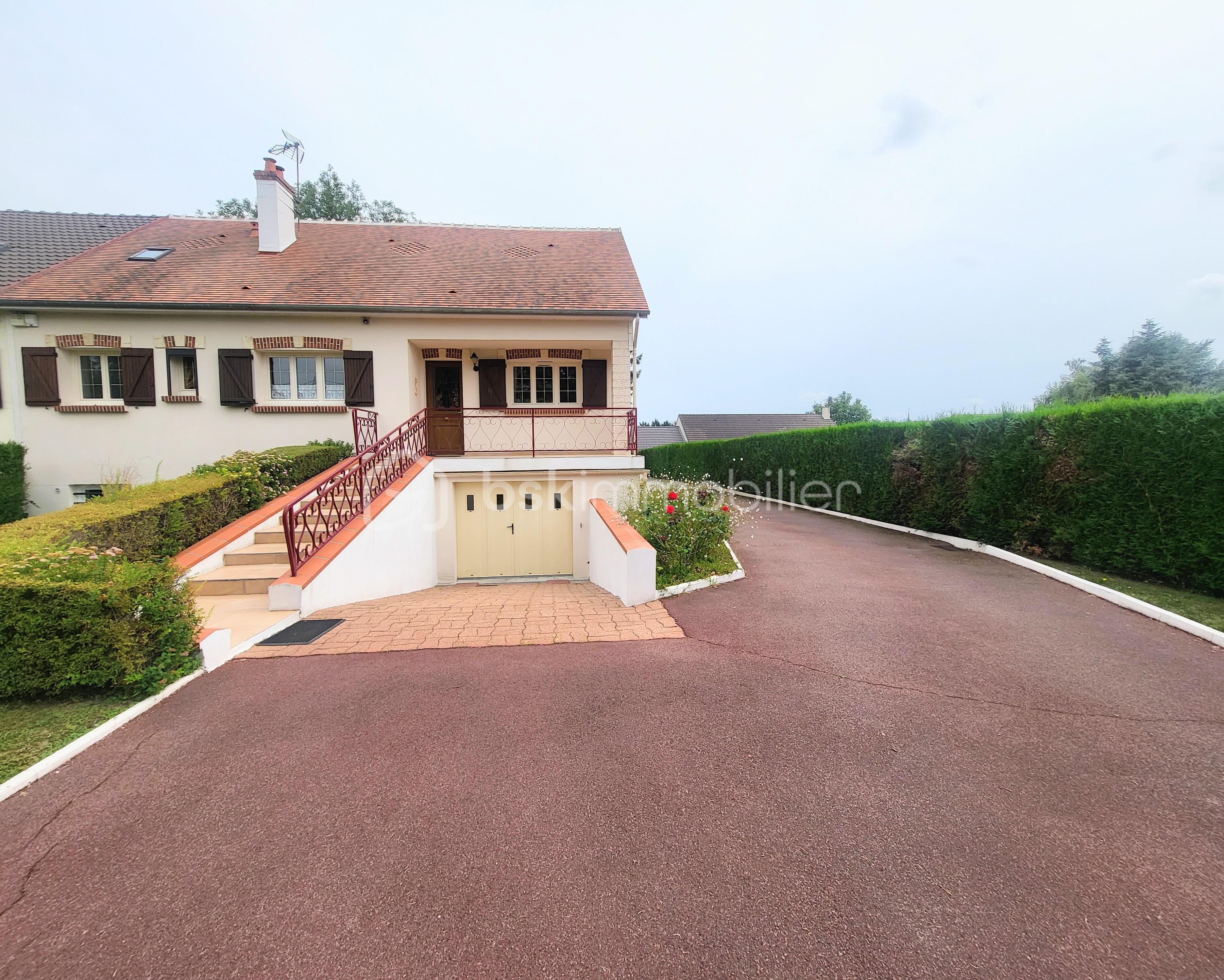 Maison de 136 m² - Devant.jpg