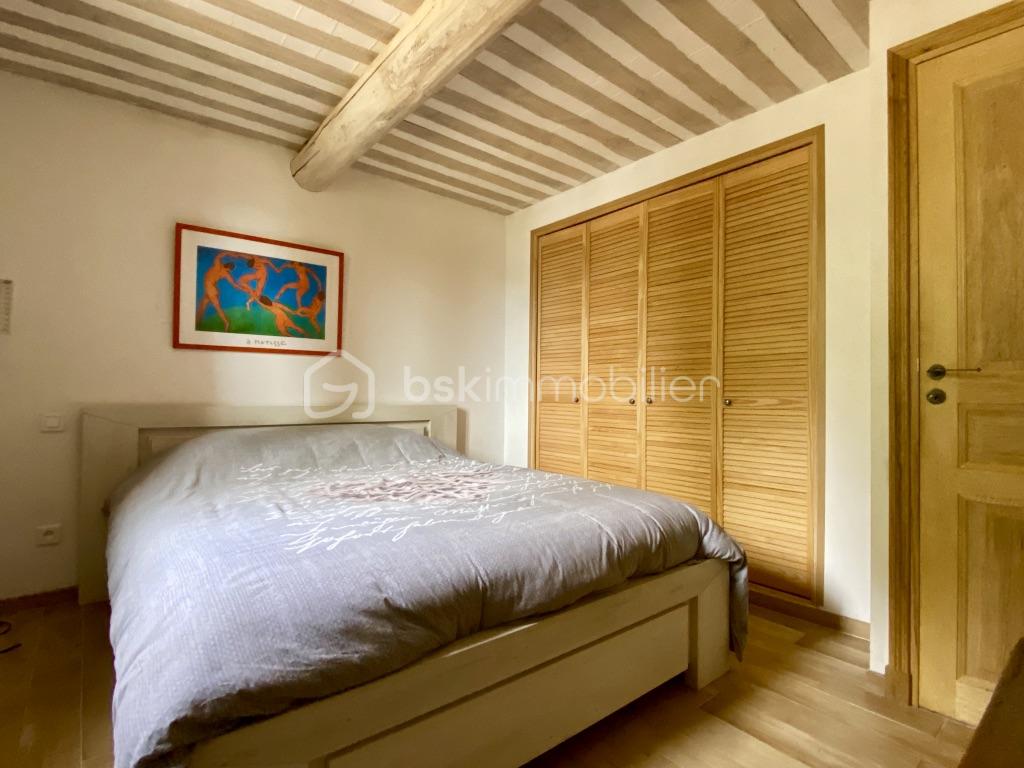 Demeure de 272 m² - cOMw996ERJuw4s6V%BTFaw_thumb_242c.jpg