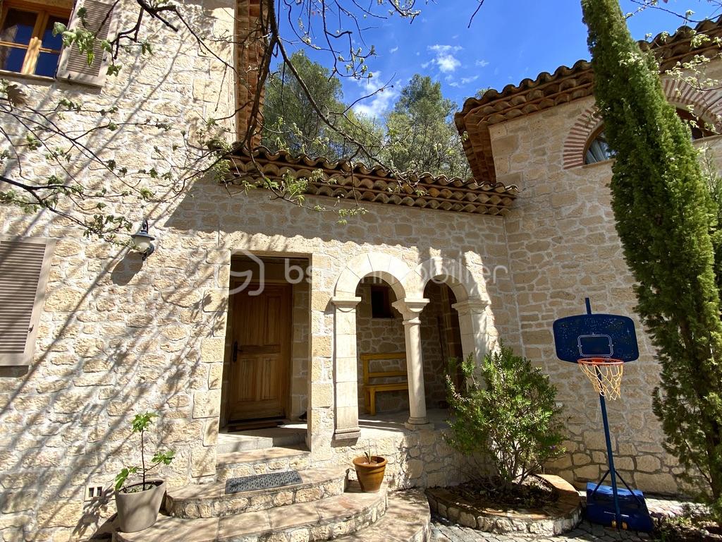 Demeure de 272 m² - g3B2ltm3SZS6ozyIMrgmVA_thumb_249c.jpg