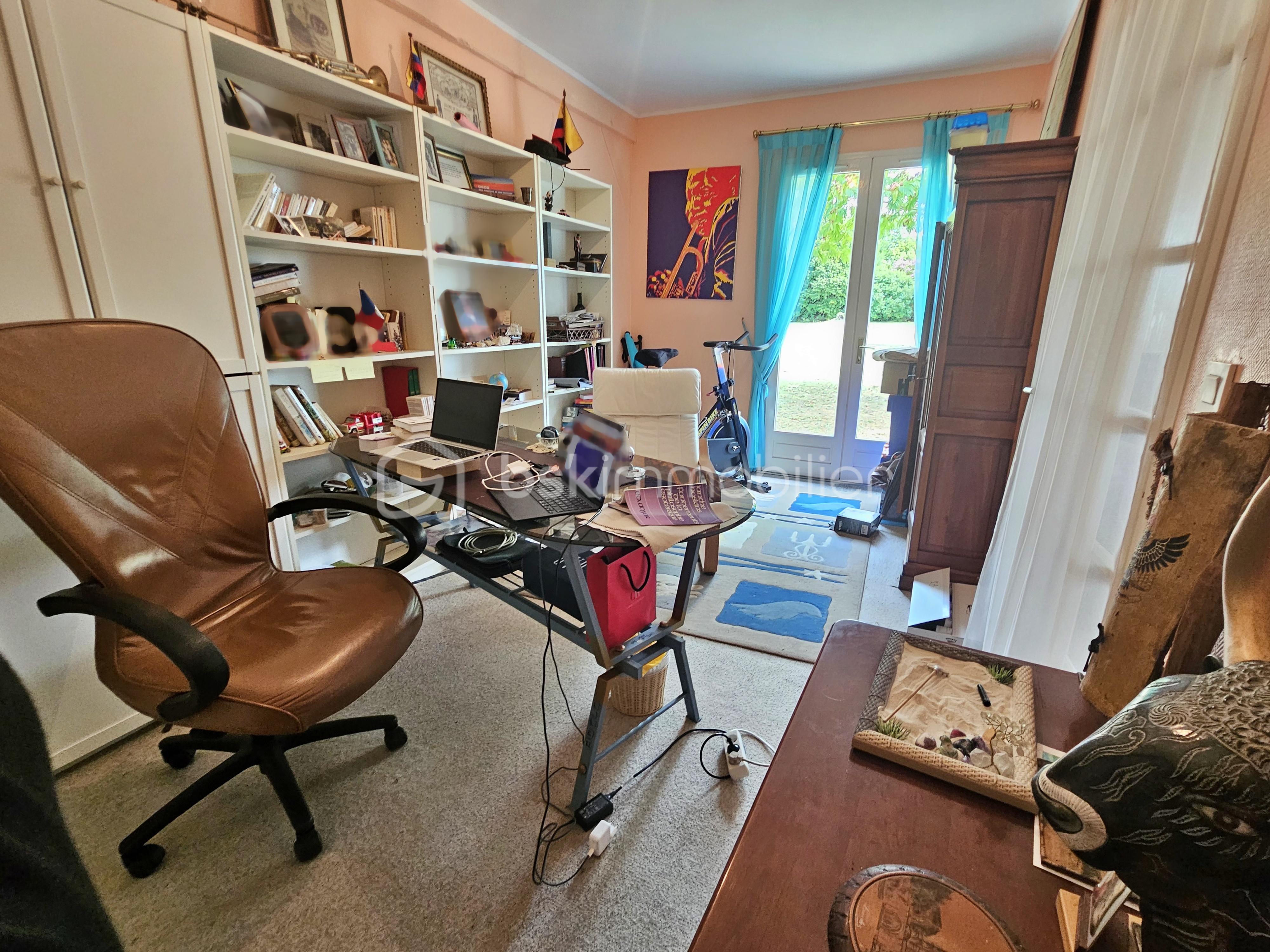 Maison ancienne de 180 m² - BUREAU (3).jpg