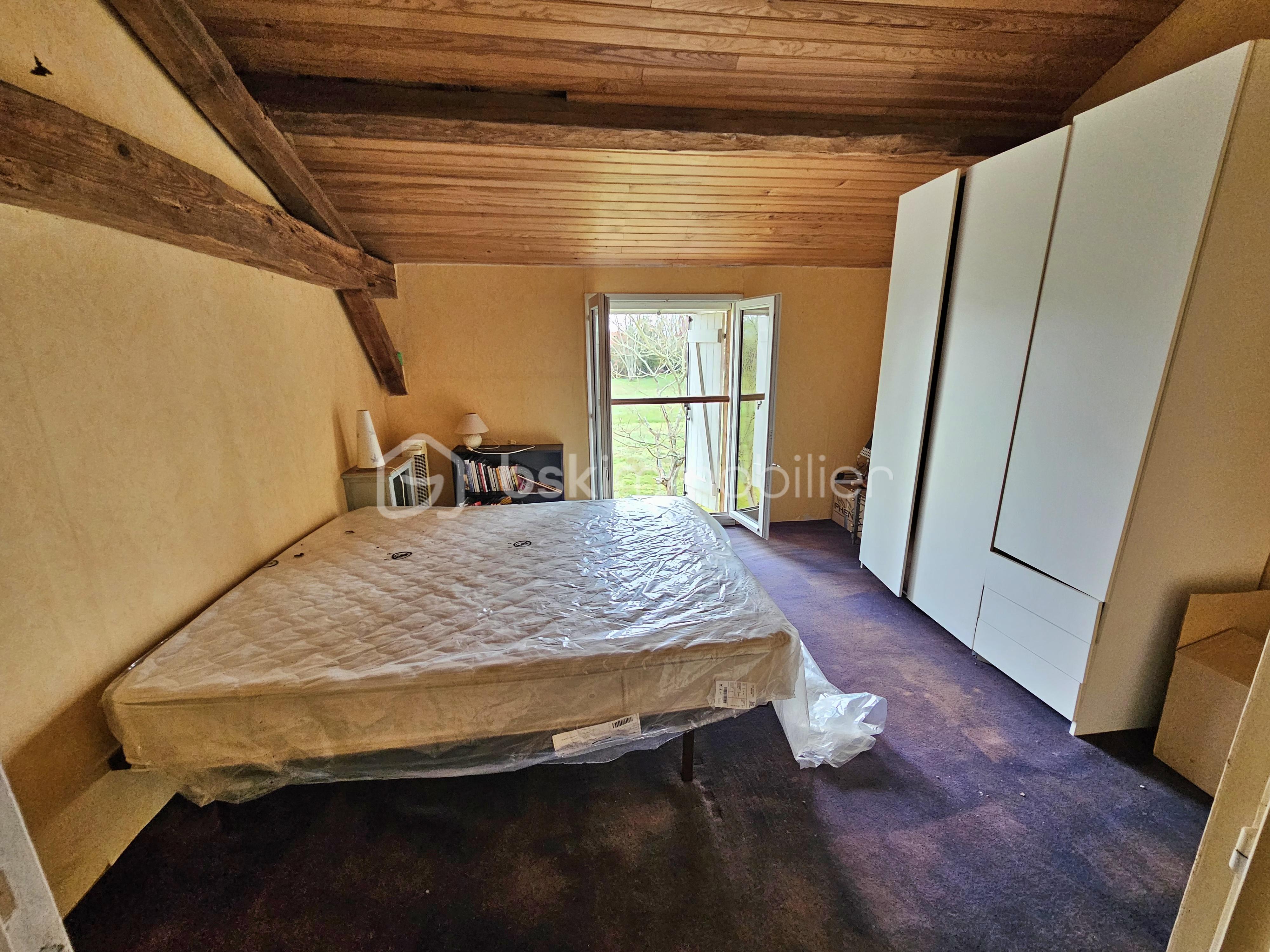 Maison ancienne de 180 m² - CHAMBRE 2 ETAGE.jpg