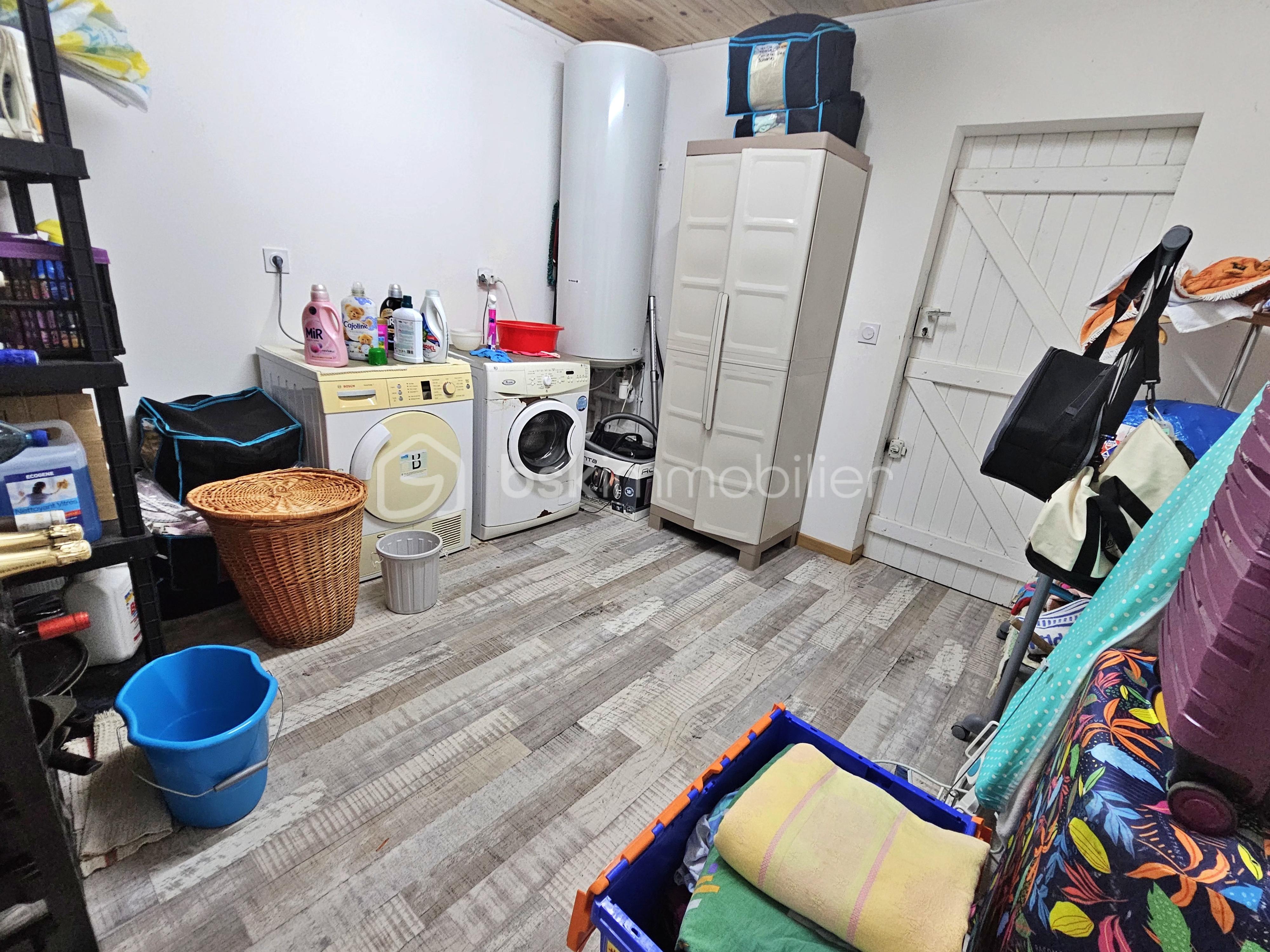 Maison ancienne de 180 m² - BUANDERIE (1).jpg