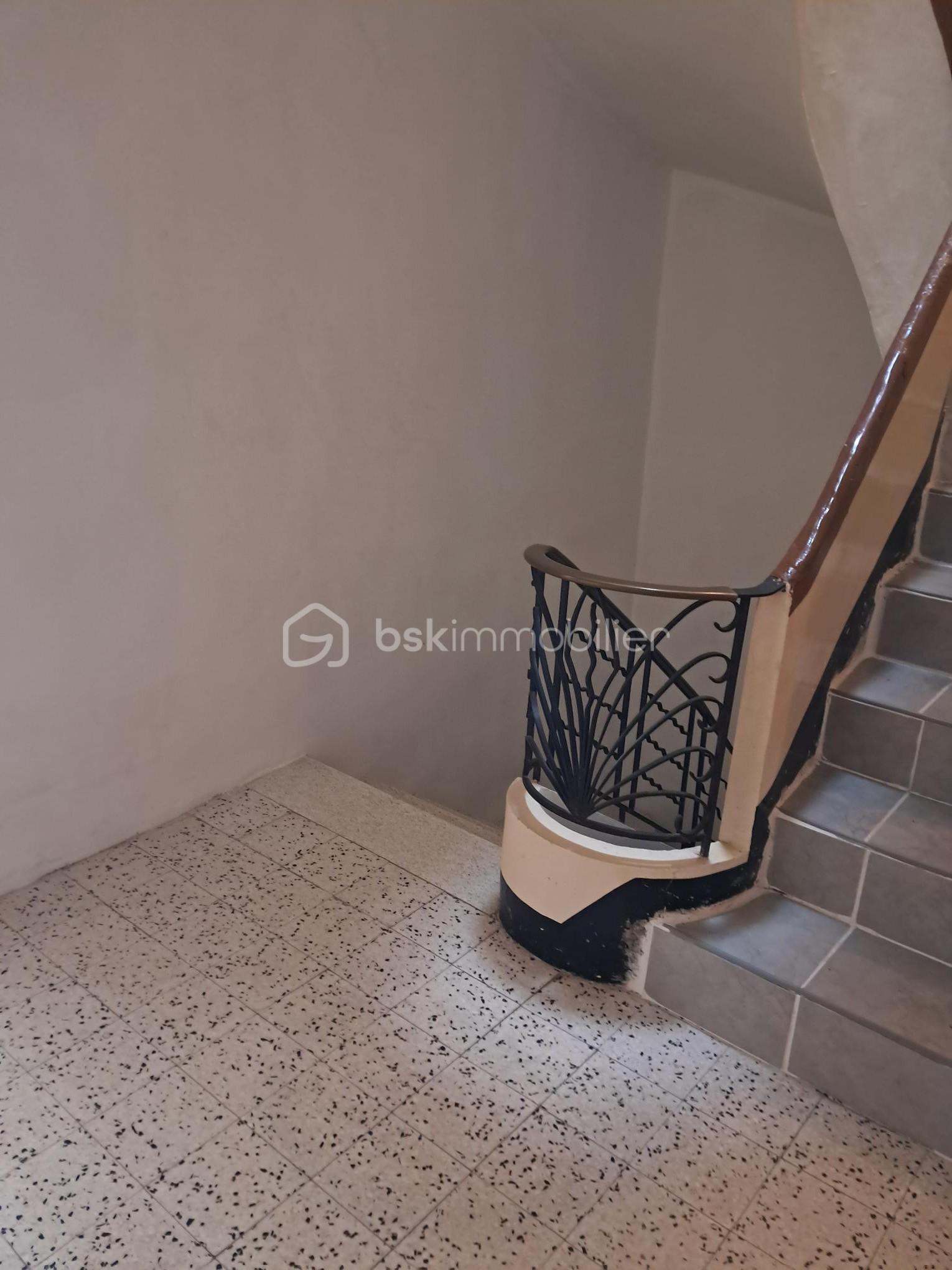 Maison ancienne de 180 m² - 5b-couloir haut.jpg